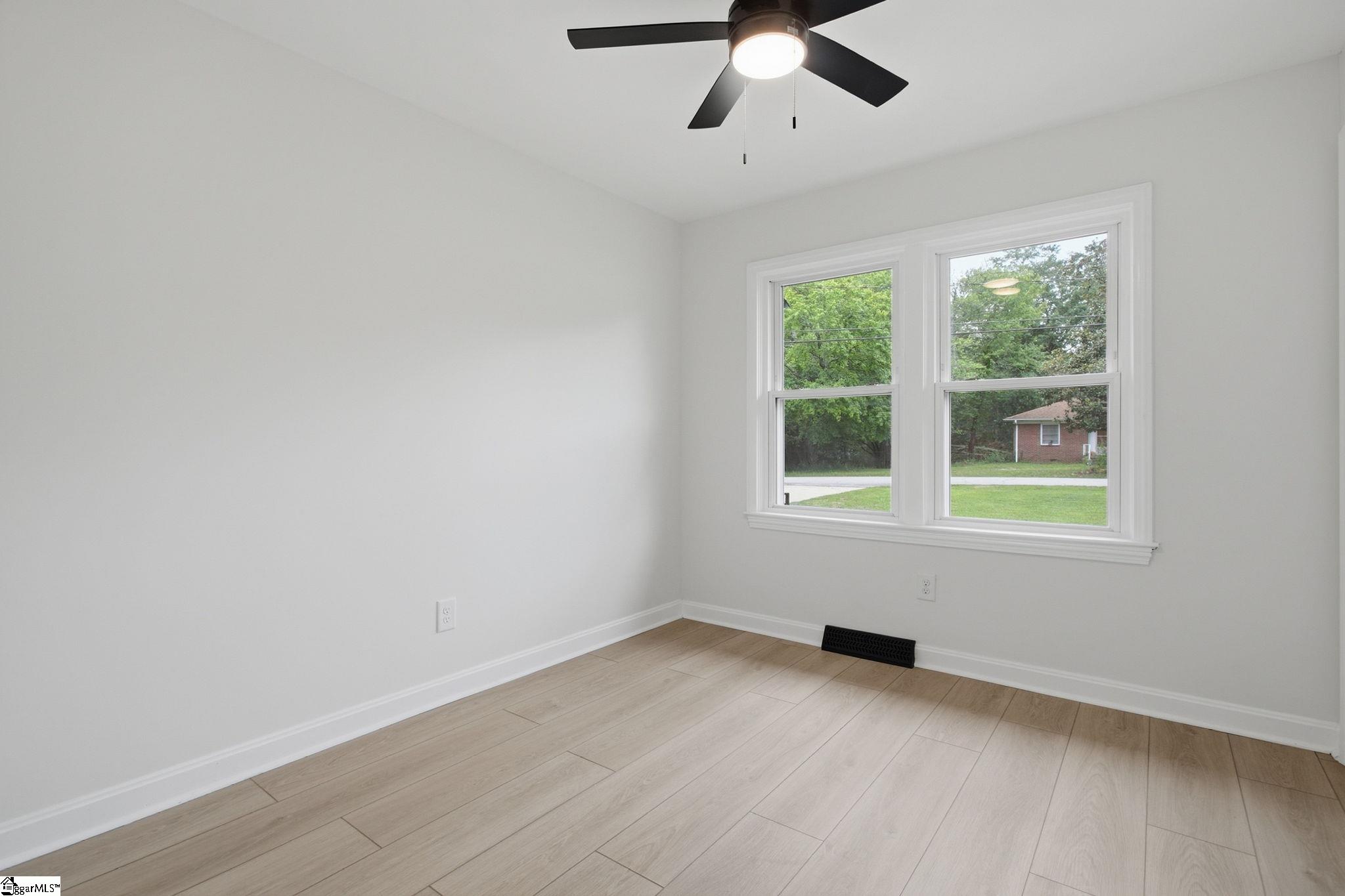 211 Elaine Avenue Property Photo 24