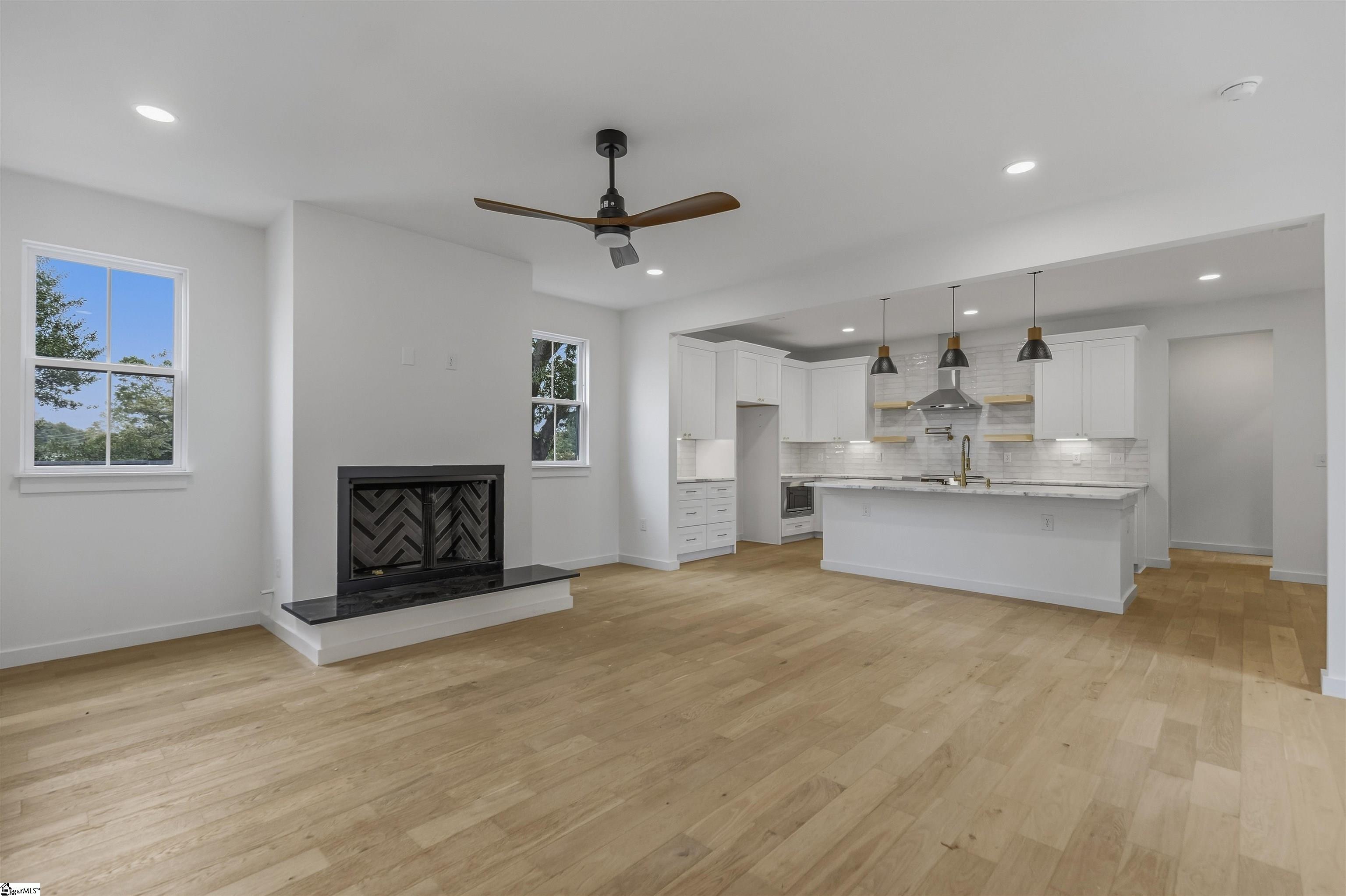 728 Rutherford Road Property Photo 3