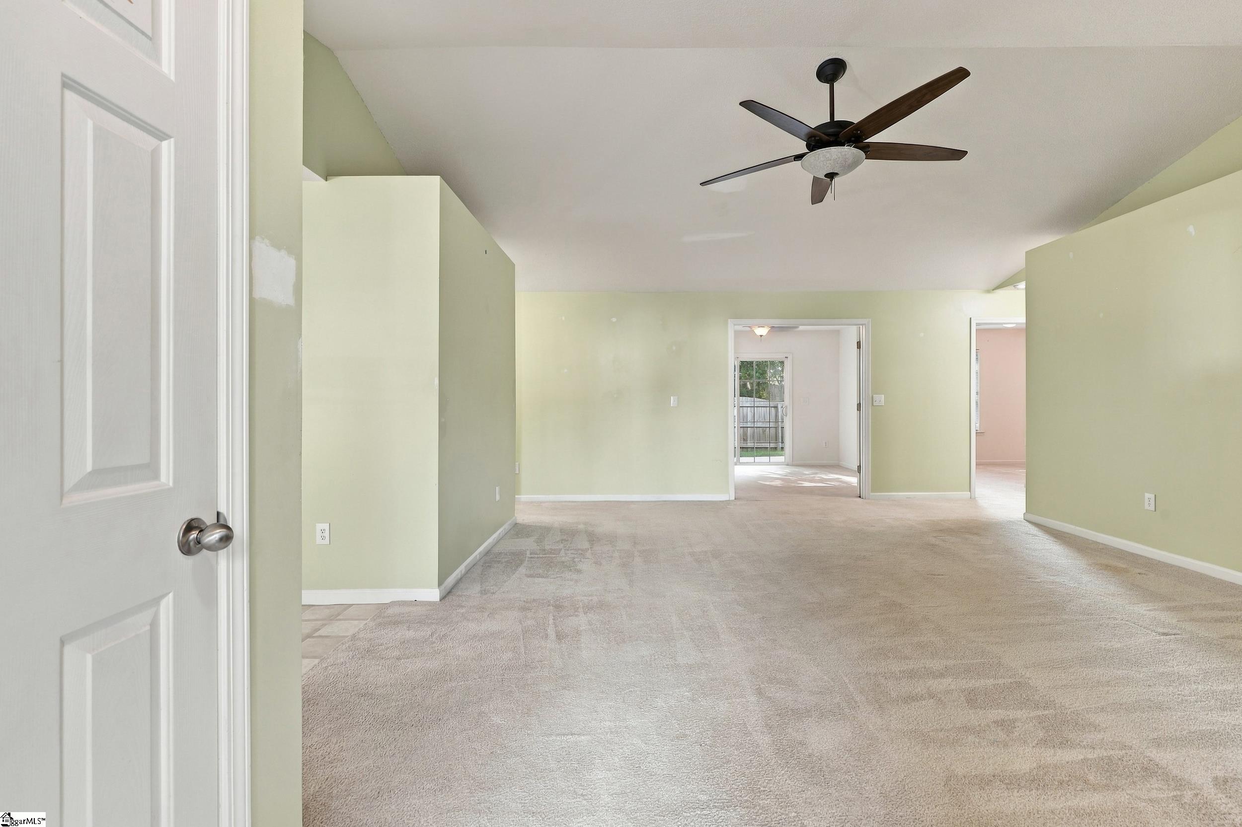 106 Landing Lane Property Photo 2