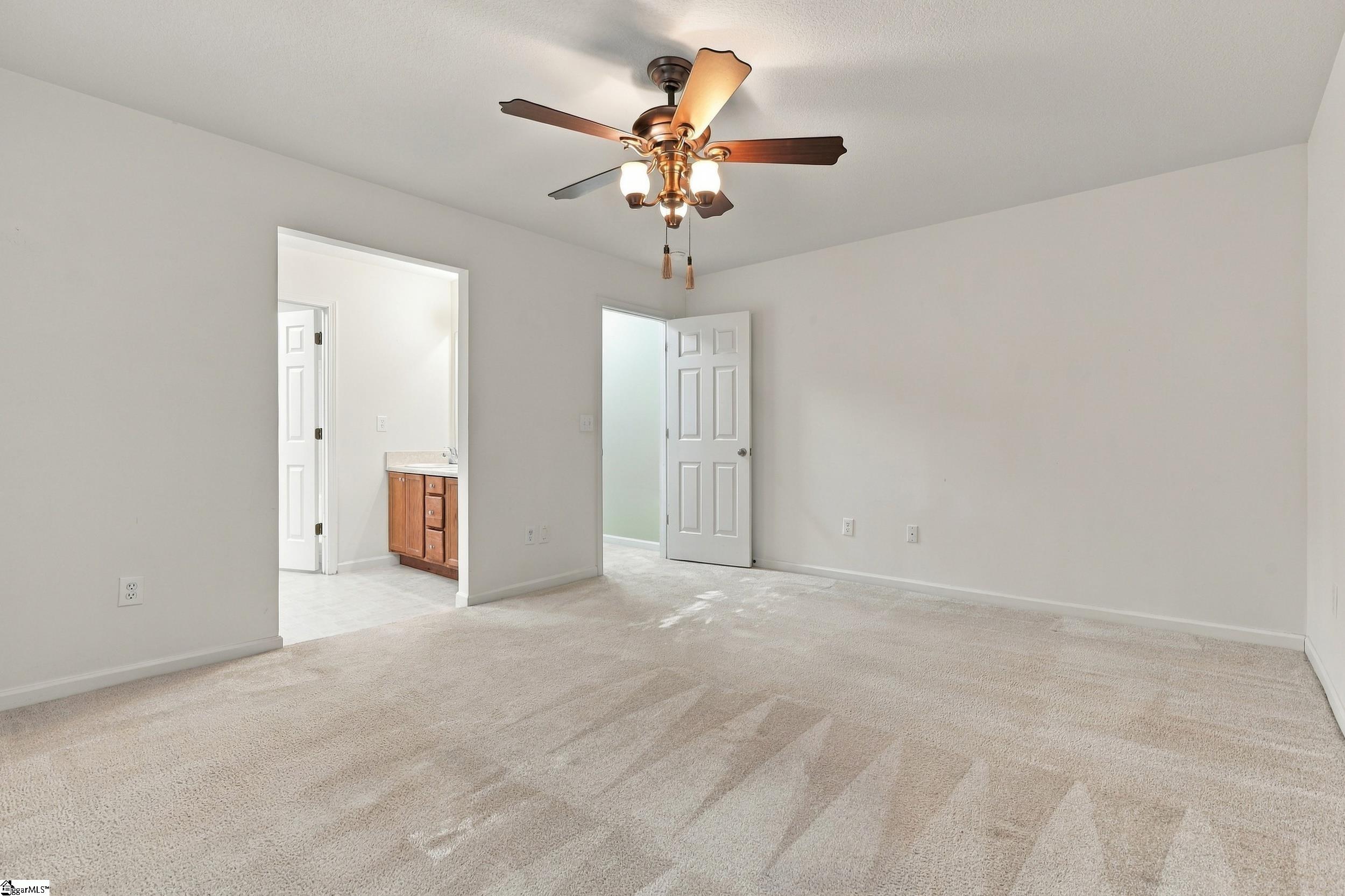 106 Landing Lane Property Photo 10