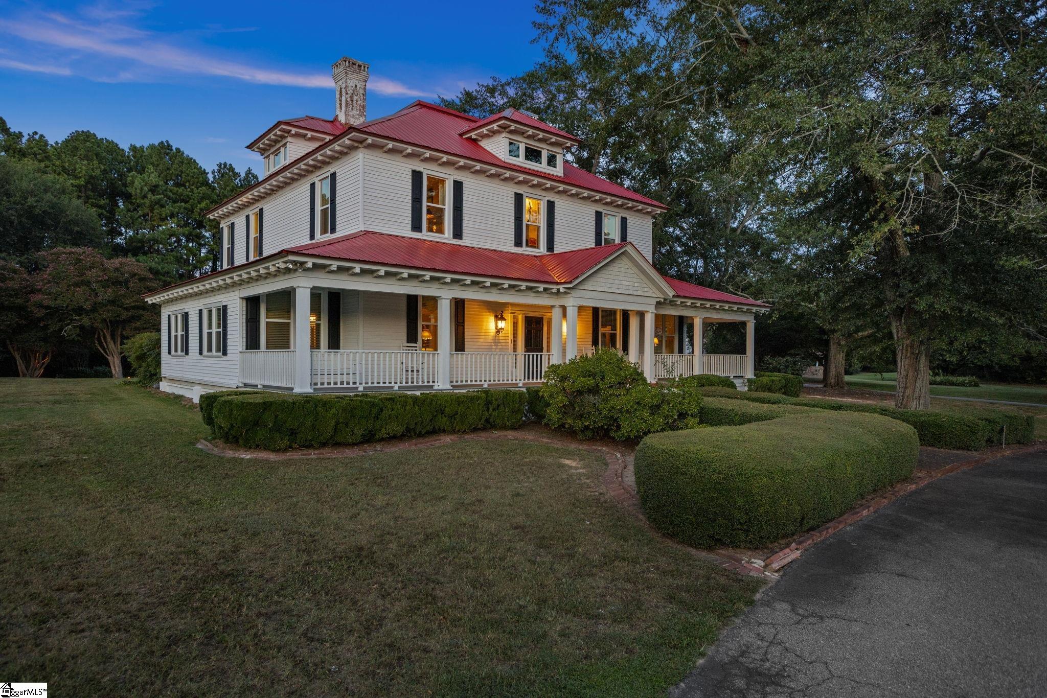 1929 Fairview Road Property Photo 1