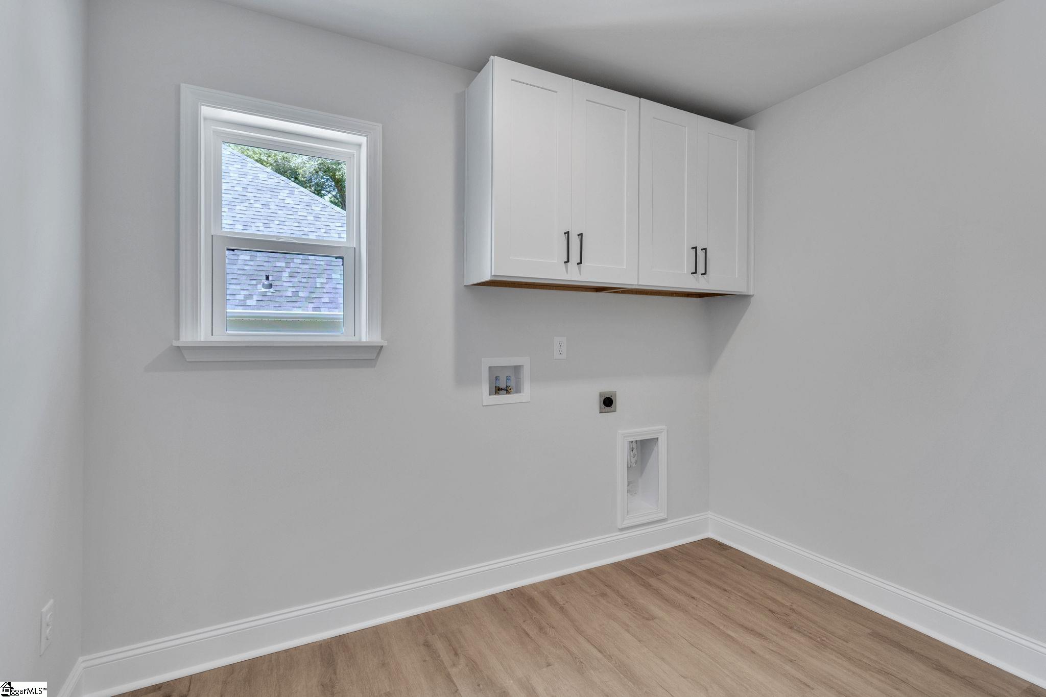 2 Henderson Drive Property Photo 37