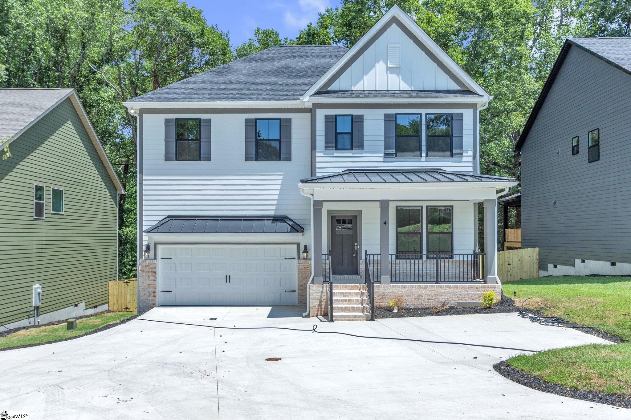 4 Henderson Drive Property Photo 1