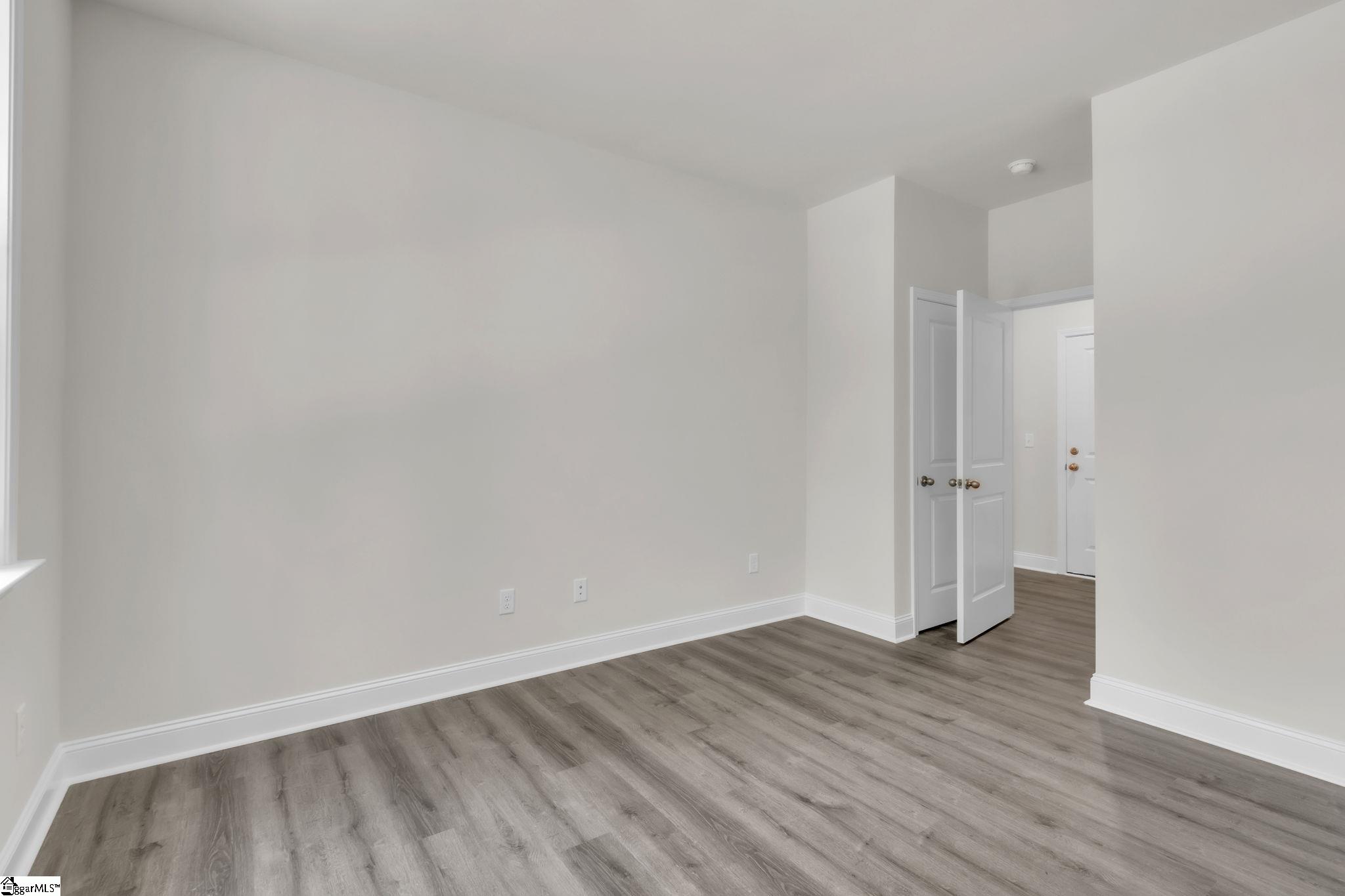 4 Henderson Drive Property Photo 19