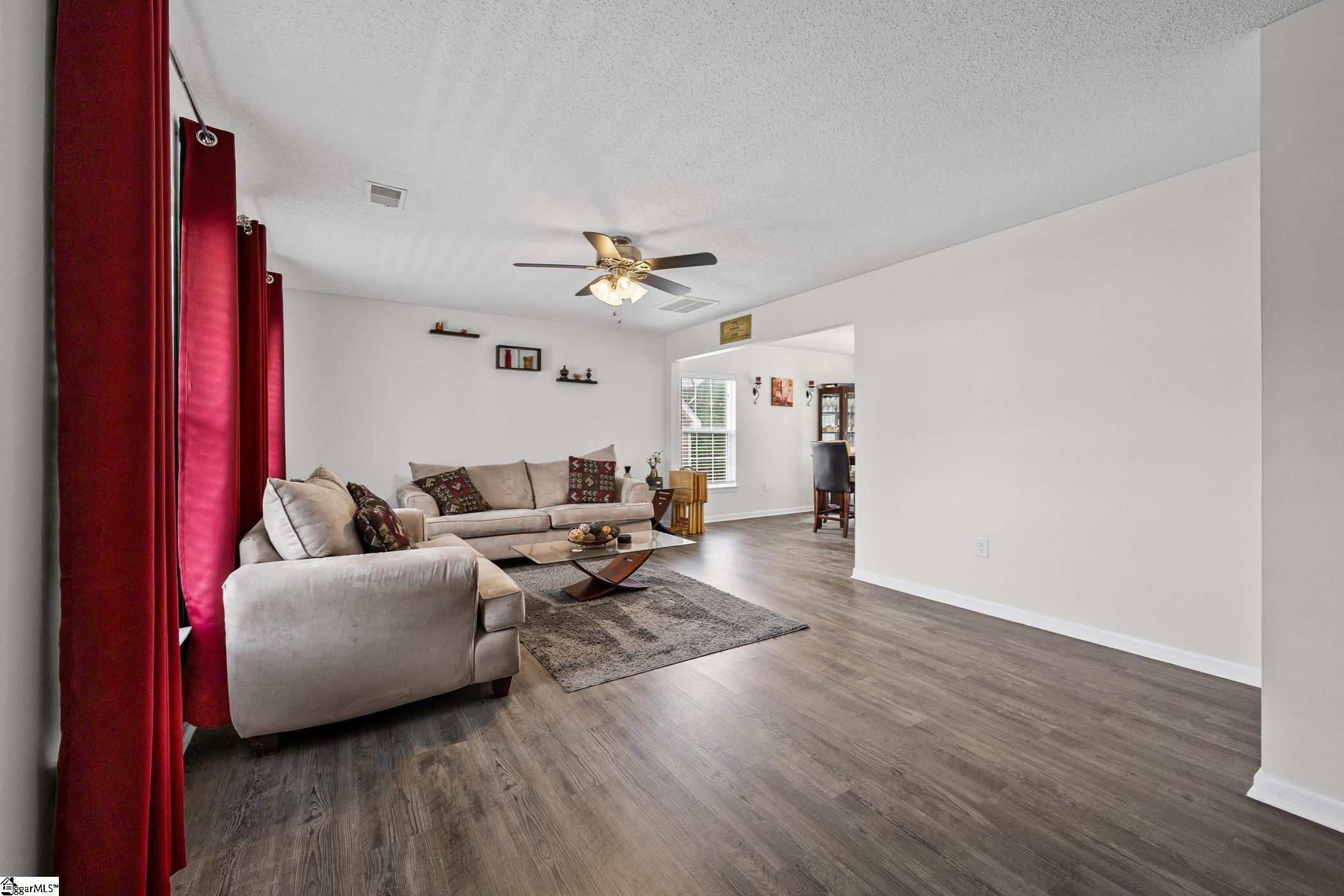 317 Hampton Ridge Drive Property Photo 4