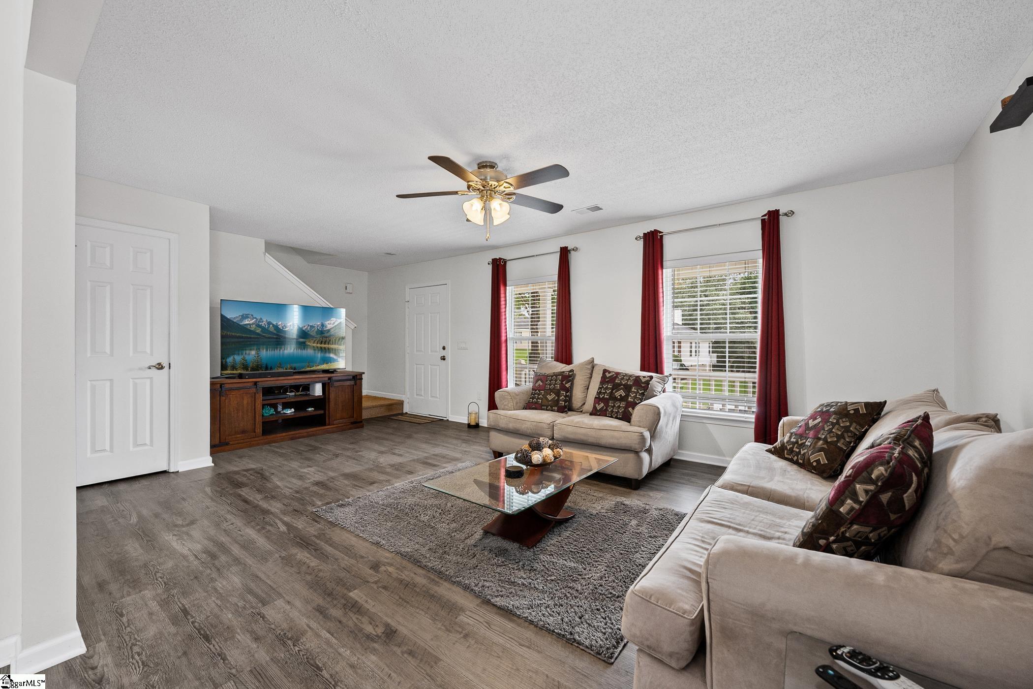 317 Hampton Ridge Drive Property Photo 5
