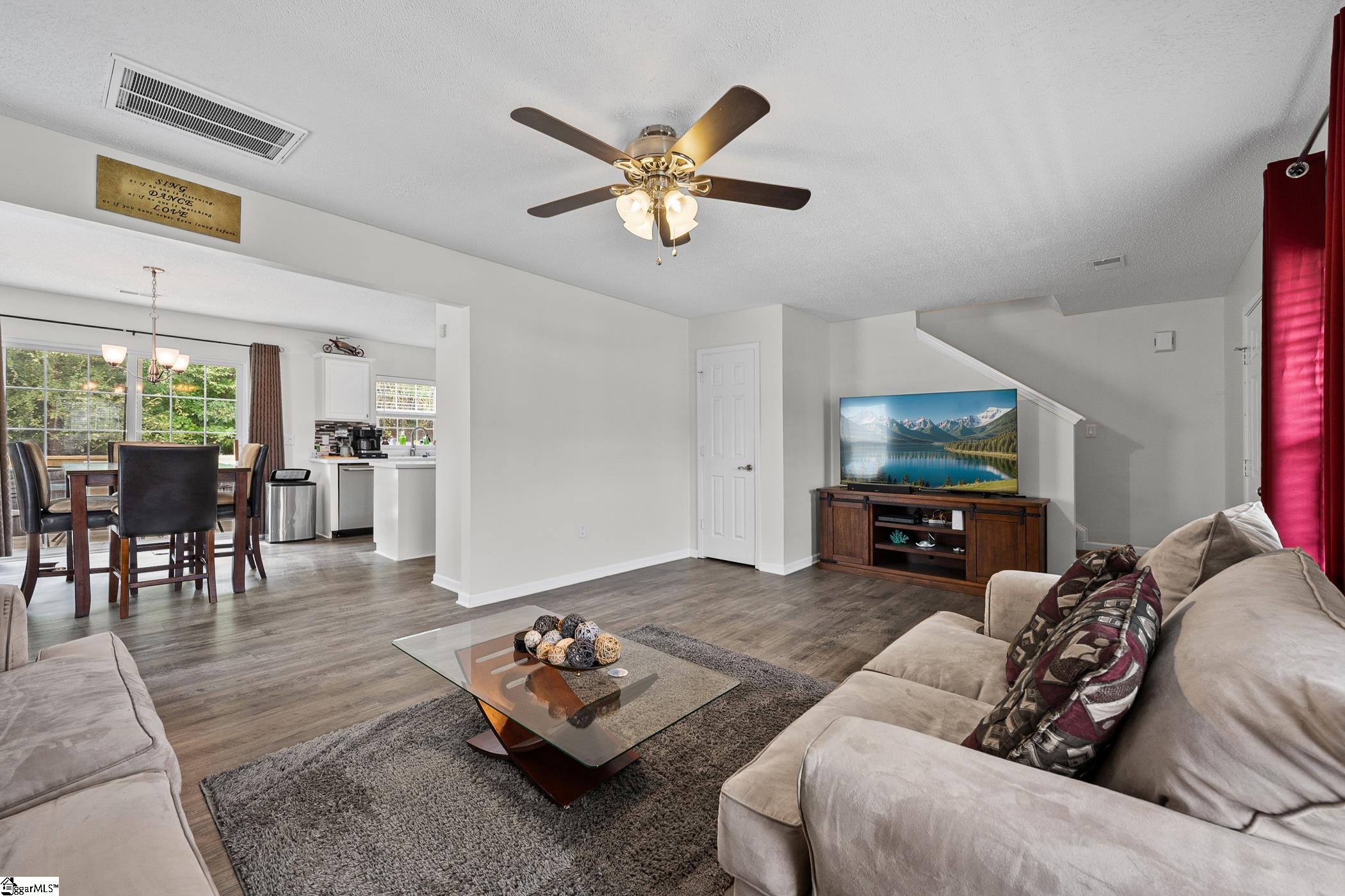 317 Hampton Ridge Drive Property Photo 6
