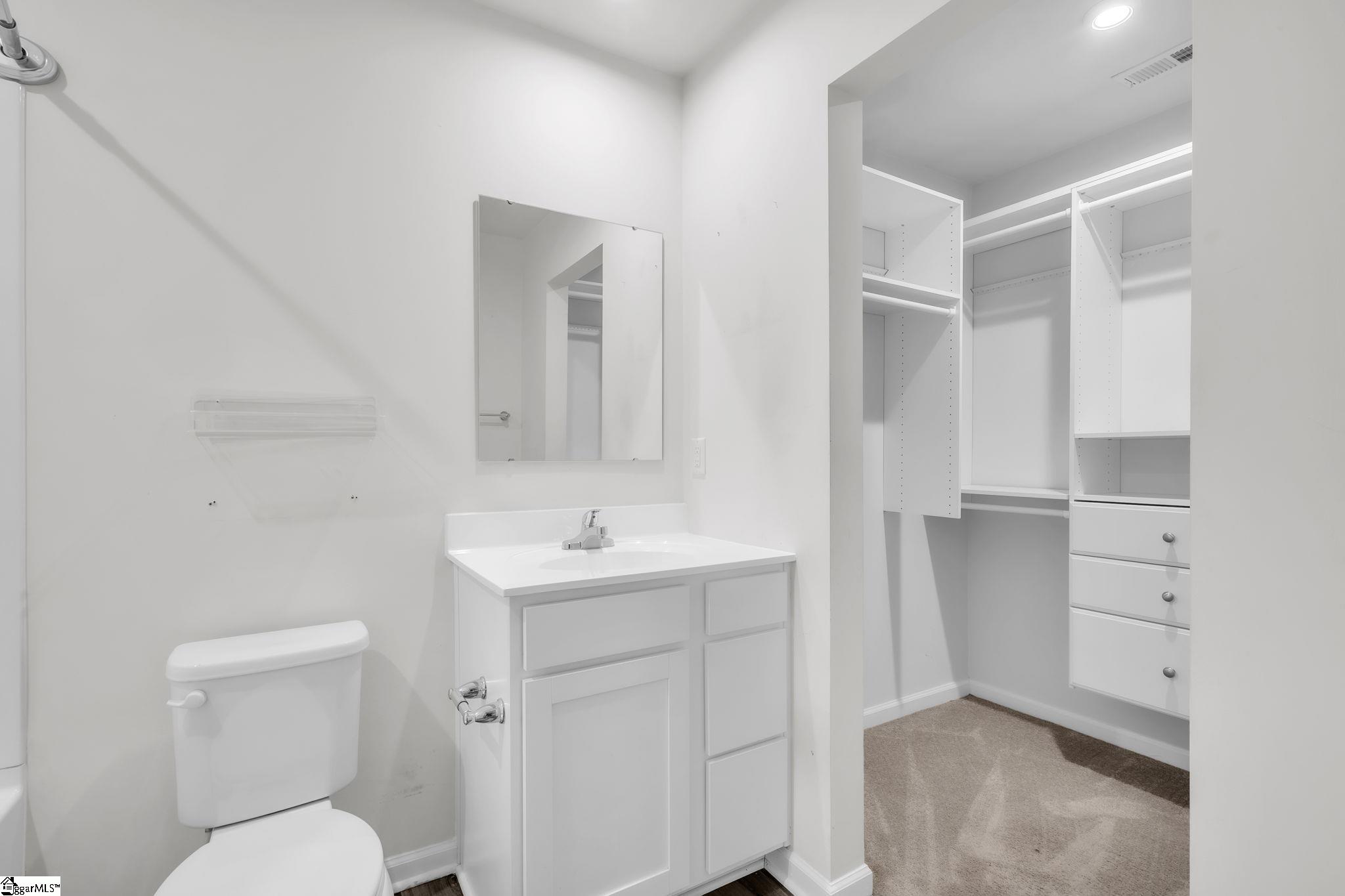 122 Fernside Court Property Photo 16