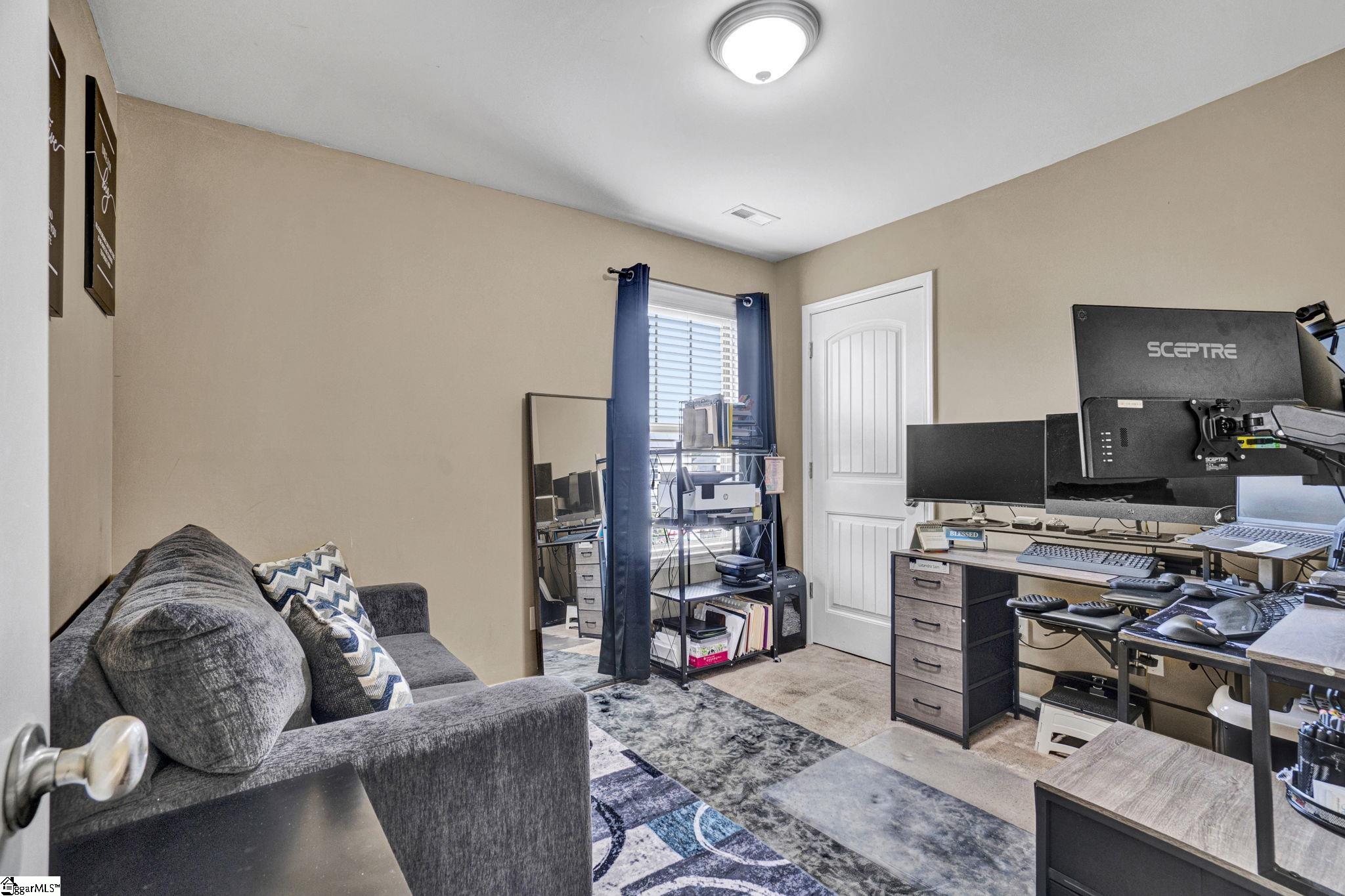 18 Dunsborough Drive Property Photo 35