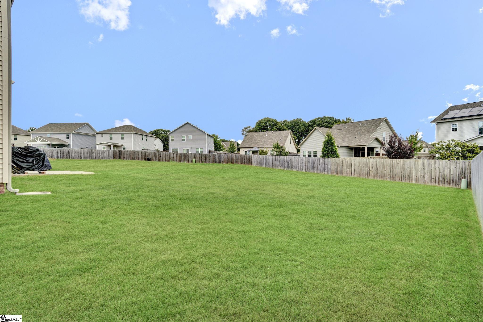 18 Dunsborough Drive Property Photo 44
