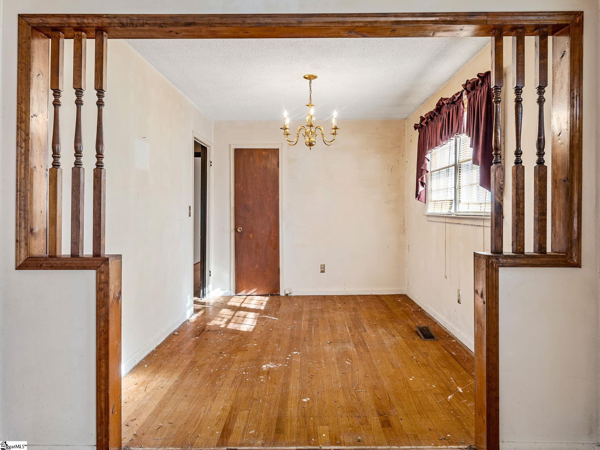 435 Summerland Drive Property Photo 12