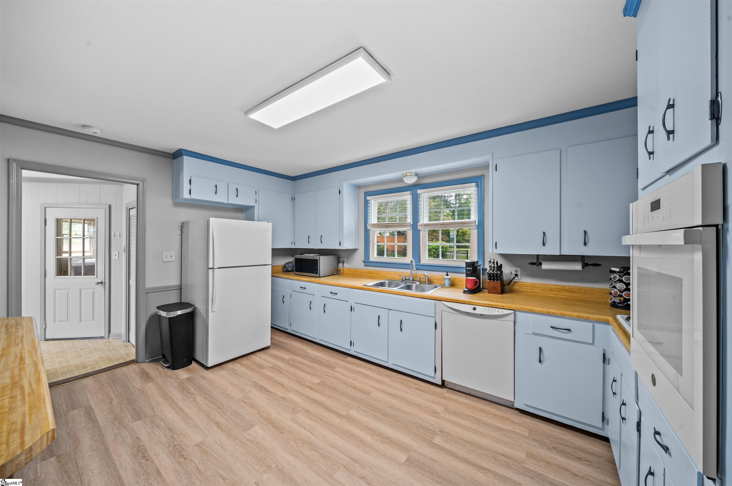 3 Annette Drive Property Photo 16