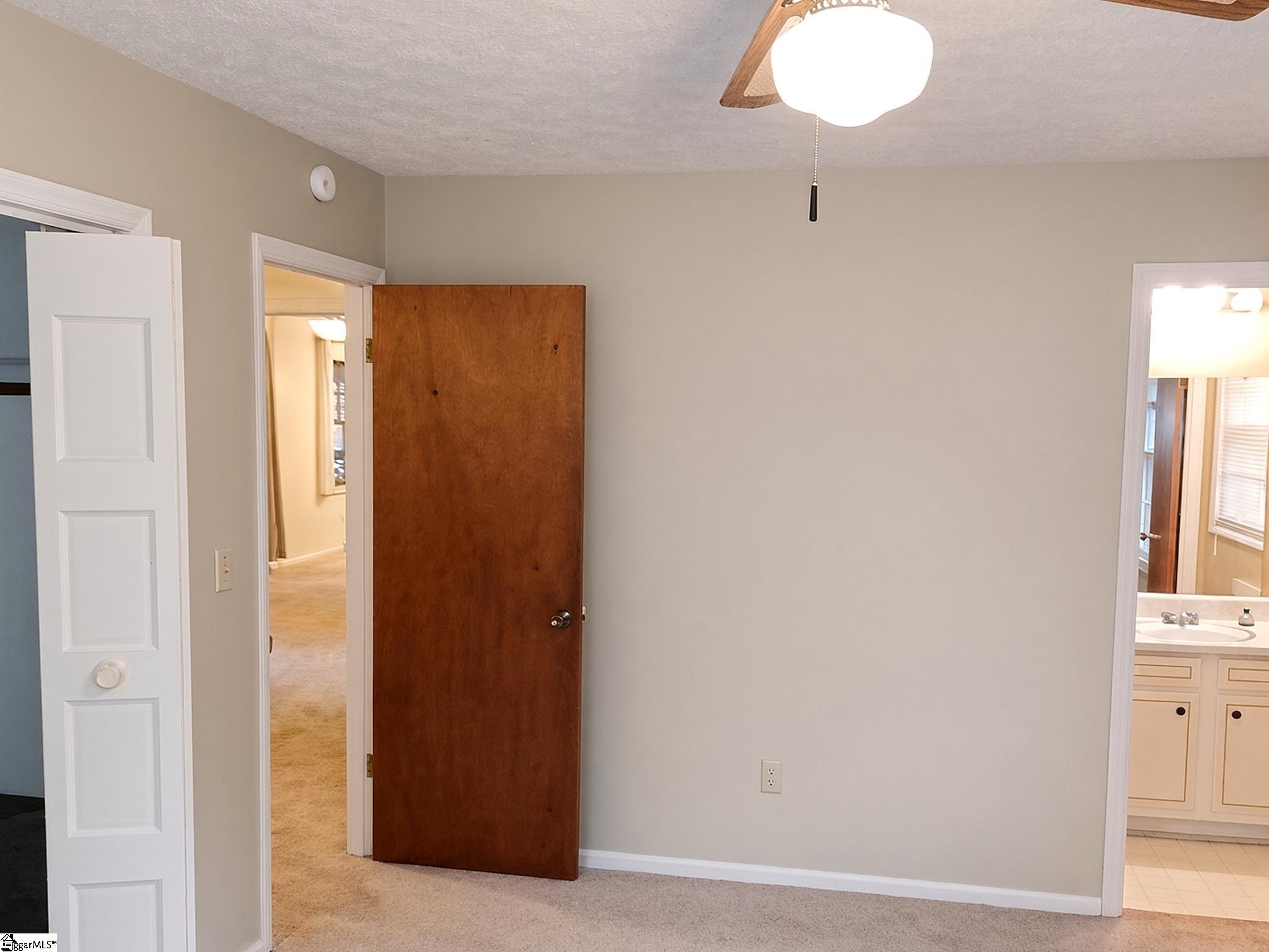300 Colony Road Property Photo 6