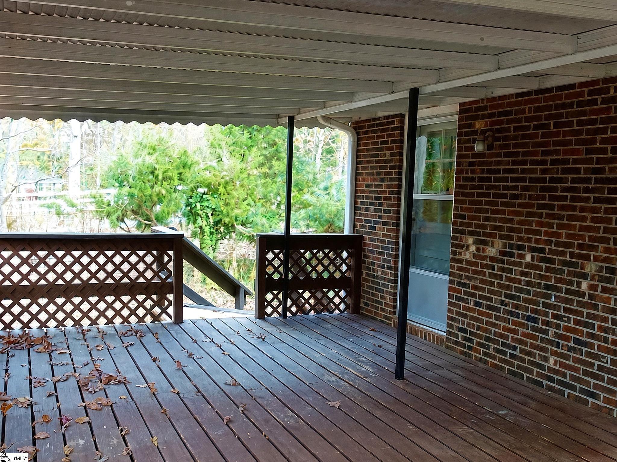 300 Colony Road Property Photo 10