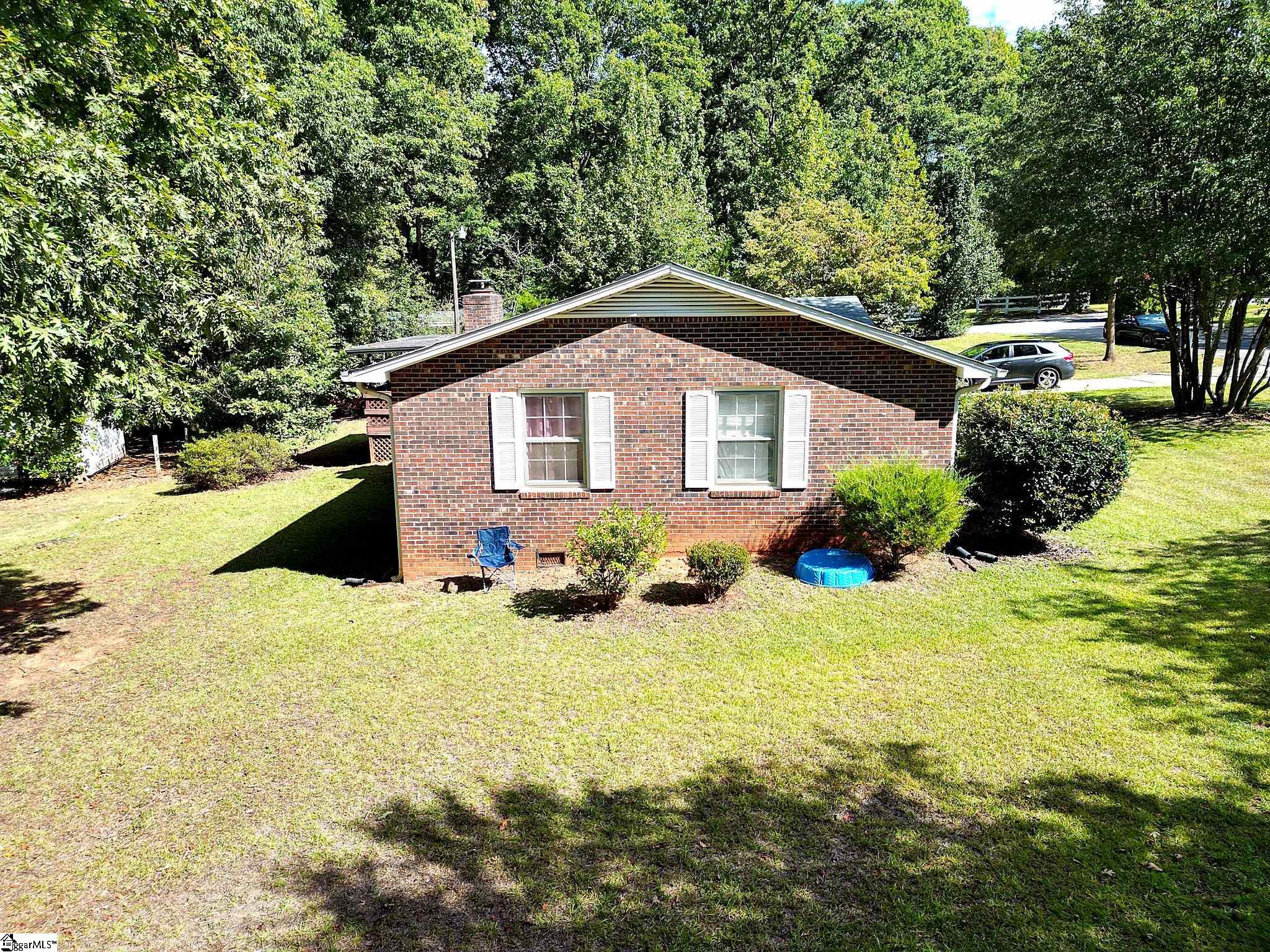 300 Colony Road Property Photo 14