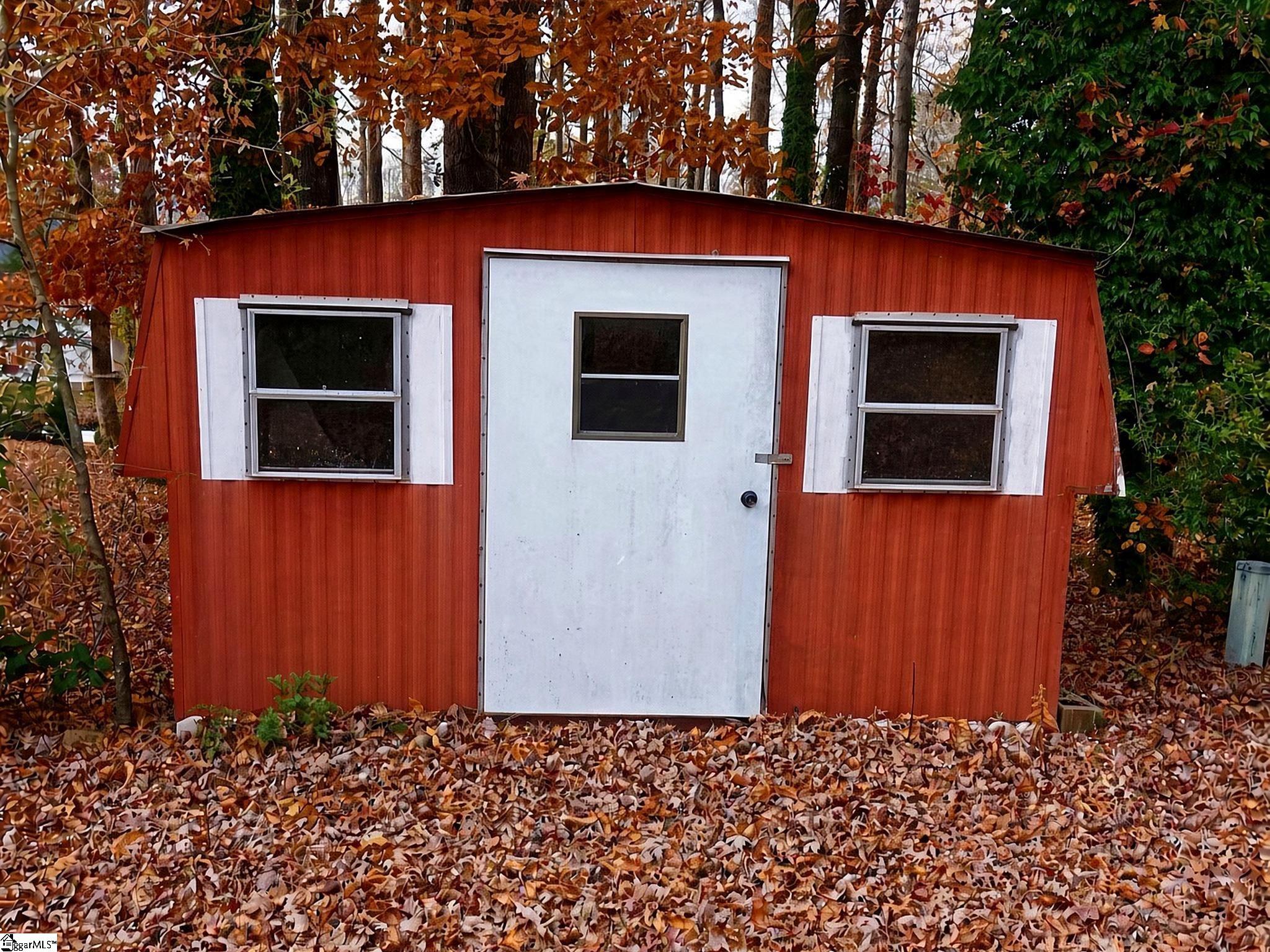300 Colony Road Property Photo 16