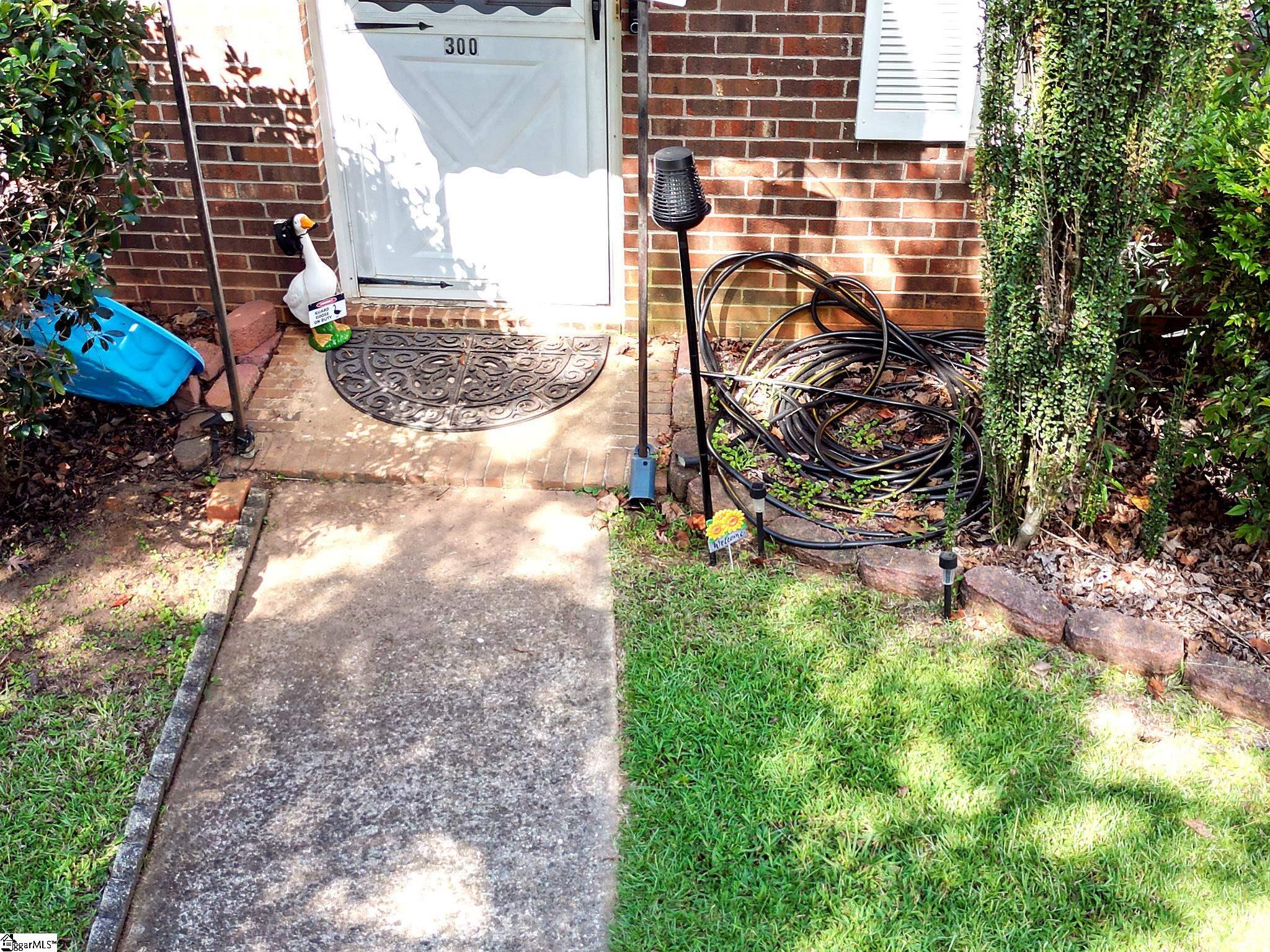 300 Colony Road Property Photo 17