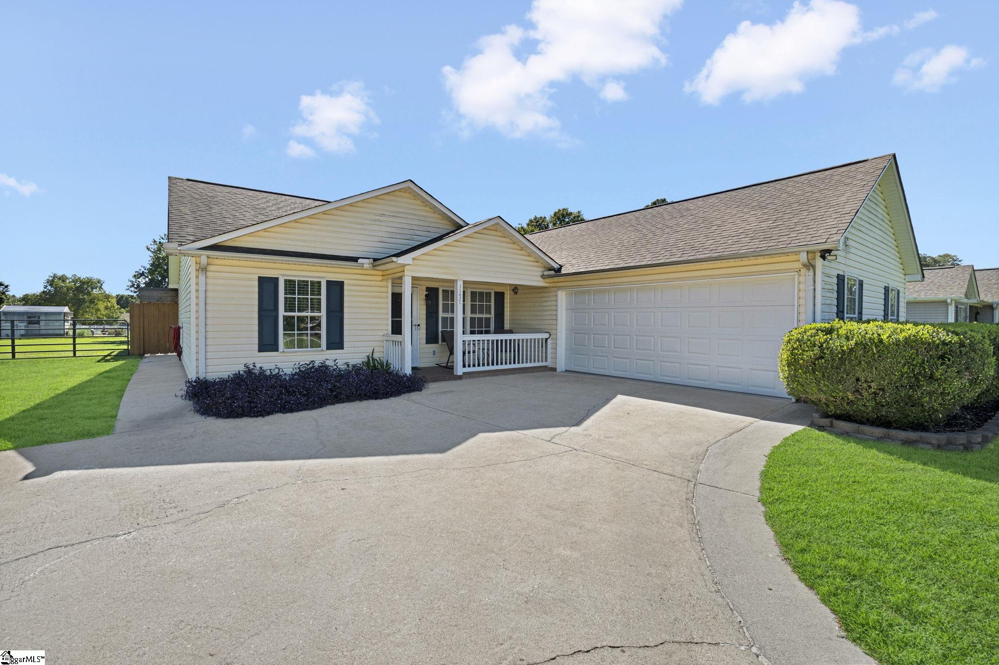 1177 Holly Springs Road Property Photo 2