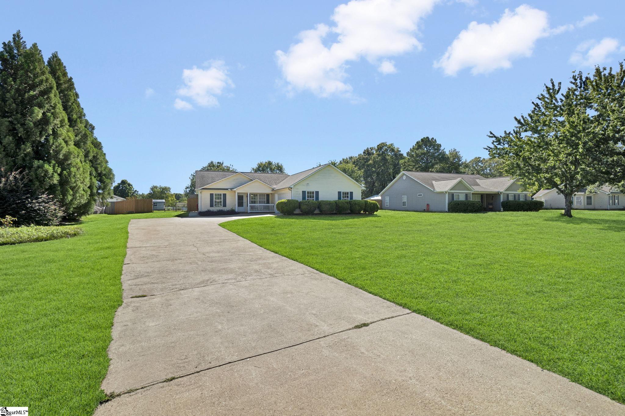 1177 Holly Springs Road Property Photo 3