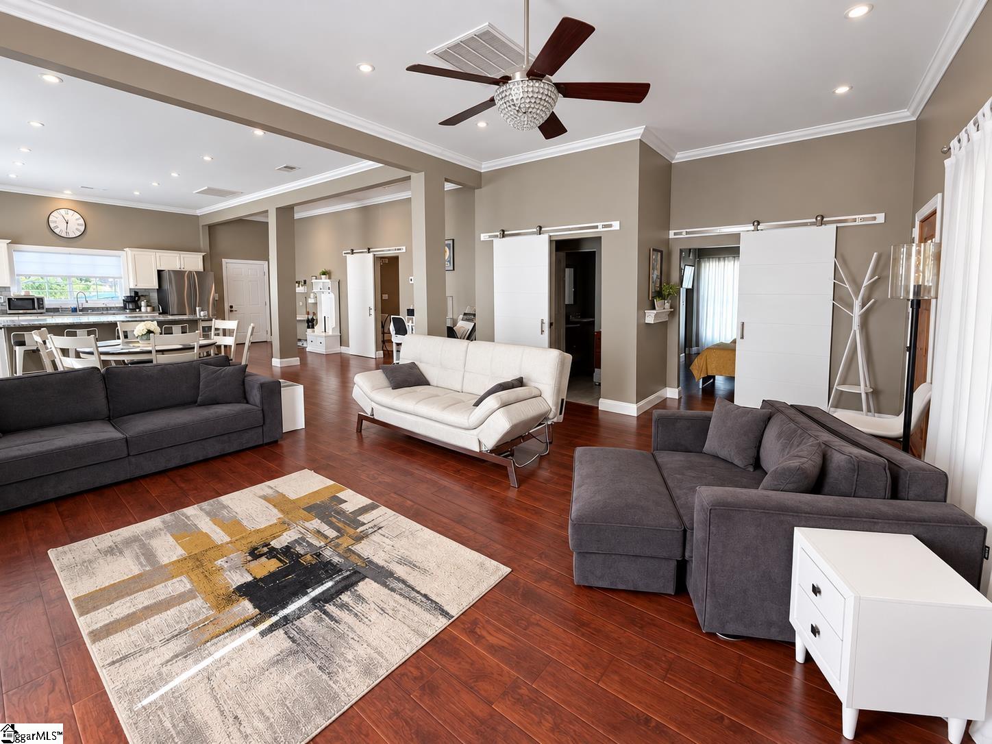 305 Pinckney Street Property Photo 4