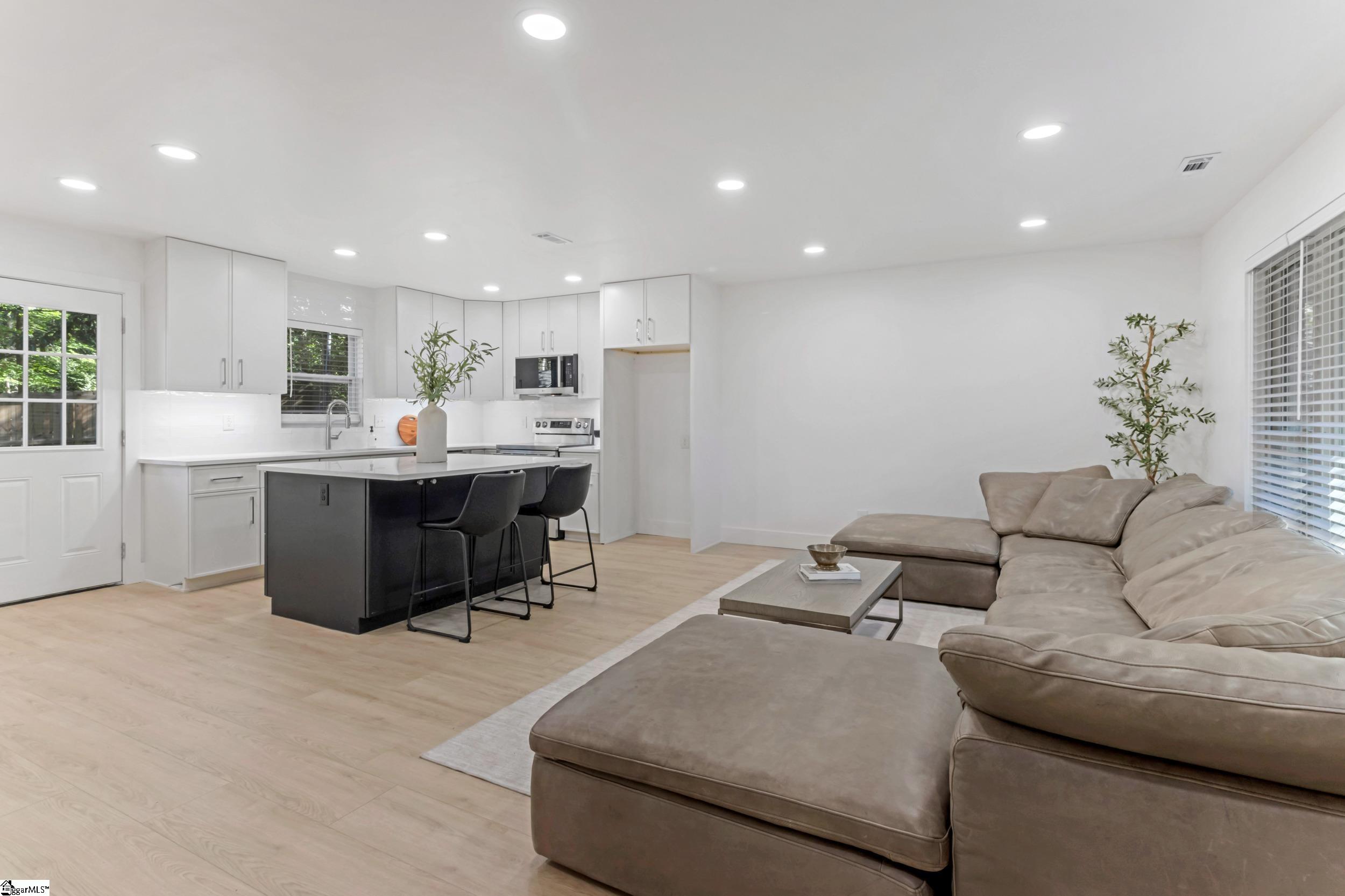 2020 Berrywood Lane Property Photo 7