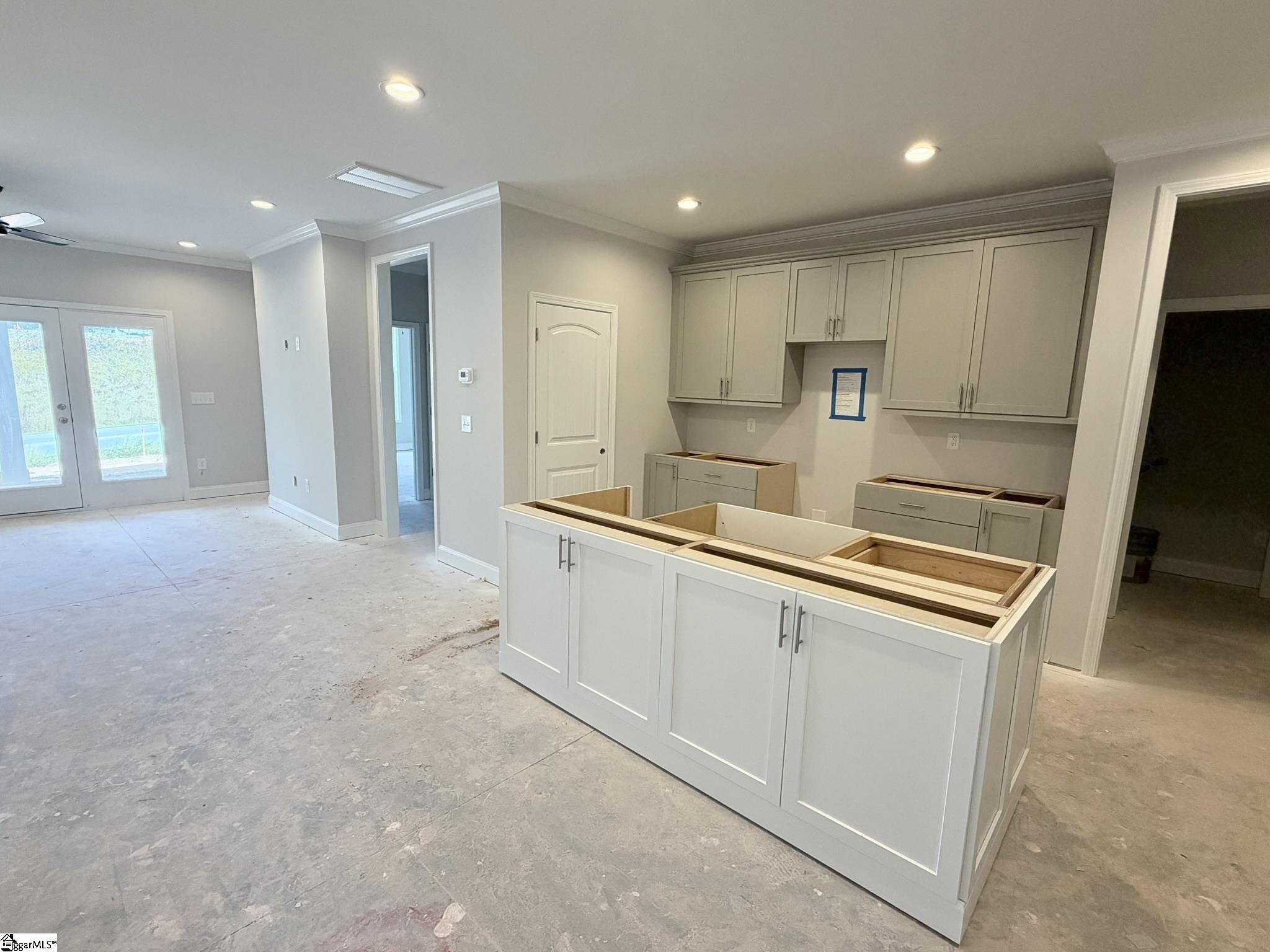 33 Hasbrook Lane Property Photo 4