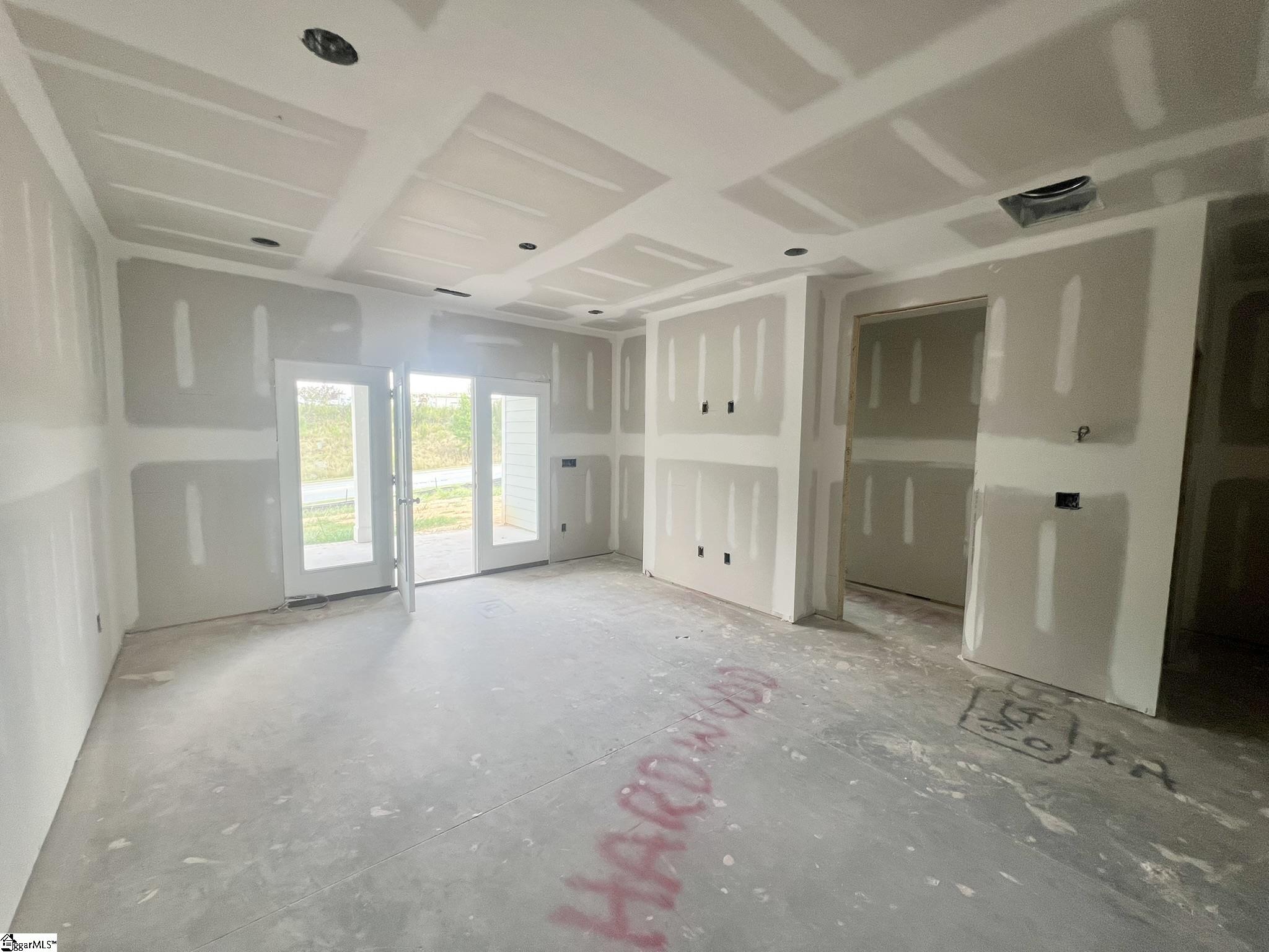 33 Hasbrook Lane Property Photo 7