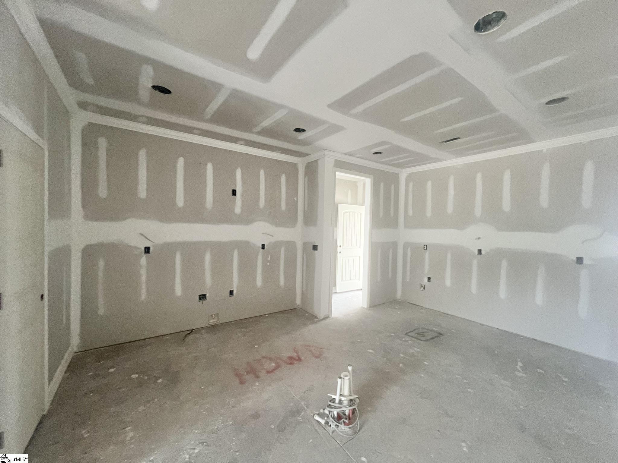 33 Hasbrook Lane Property Photo 14