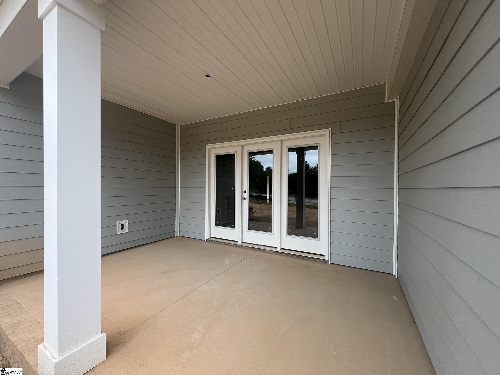 33 Hasbrook Lane Property Photo 18