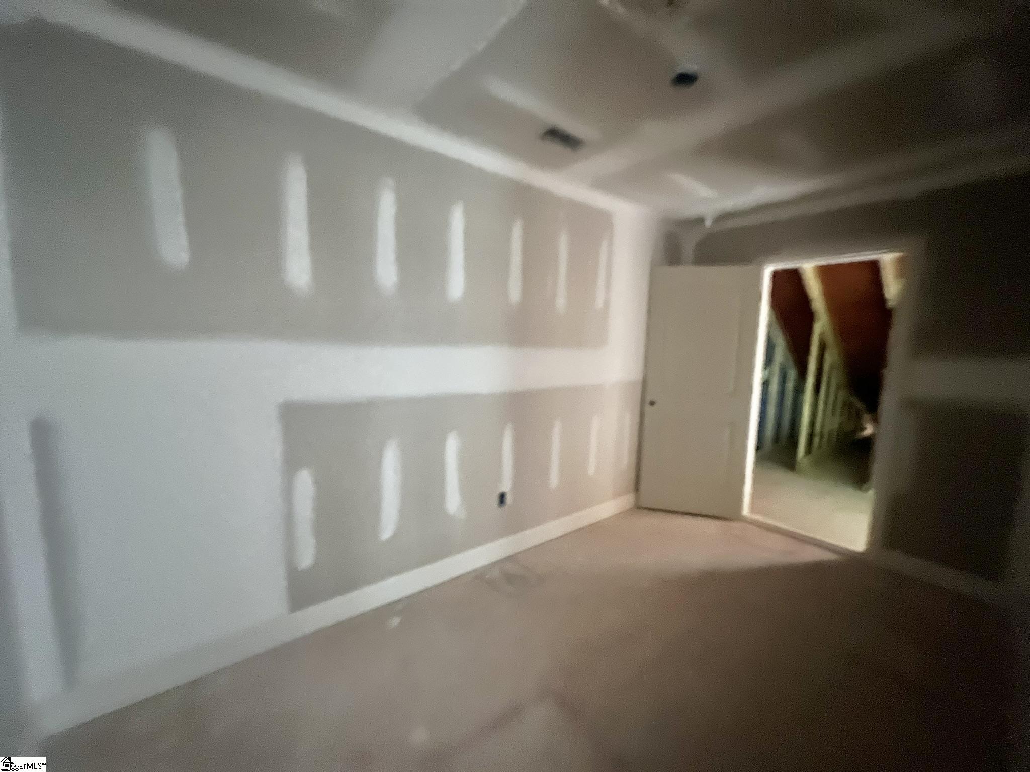 33 Hasbrook Lane Property Photo 22
