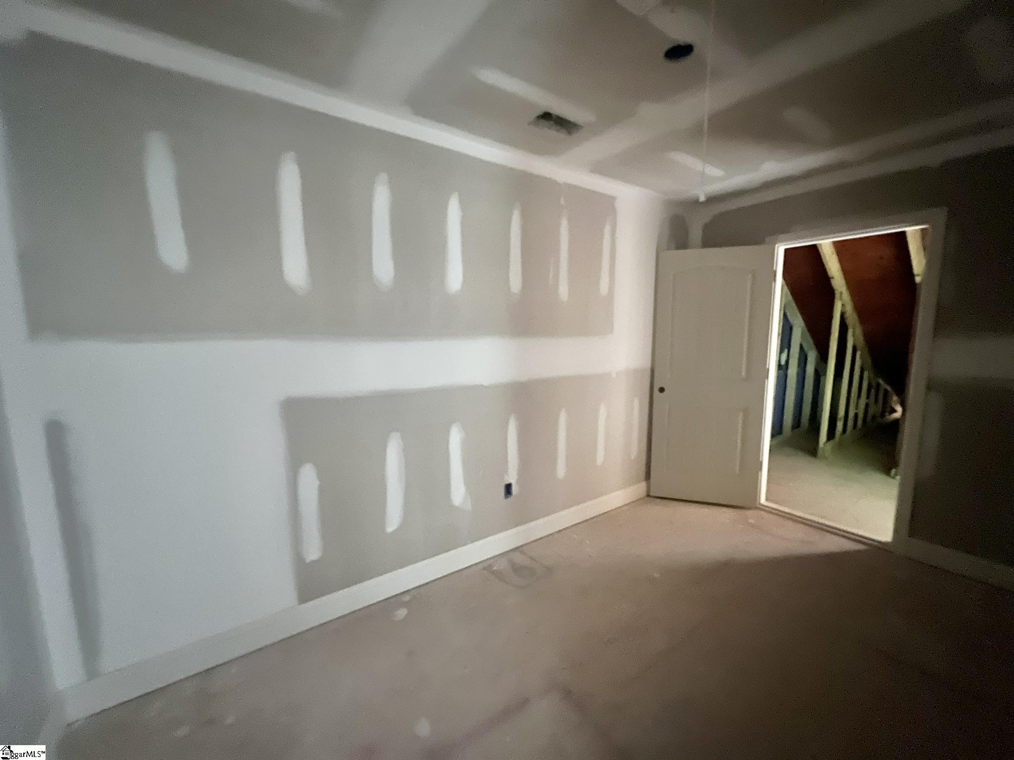 33 Hasbrook Lane Property Photo 23