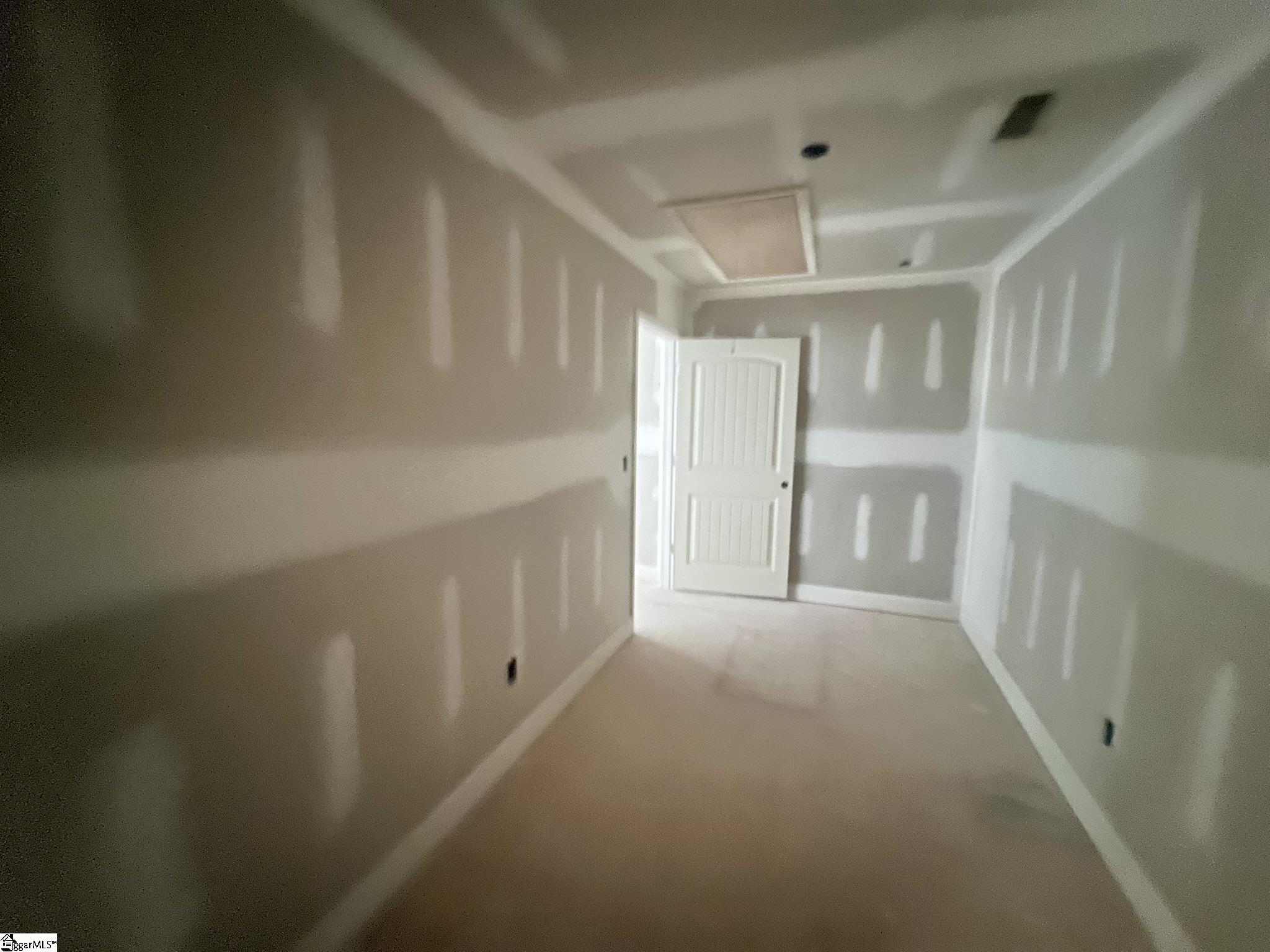 33 Hasbrook Lane Property Photo 24