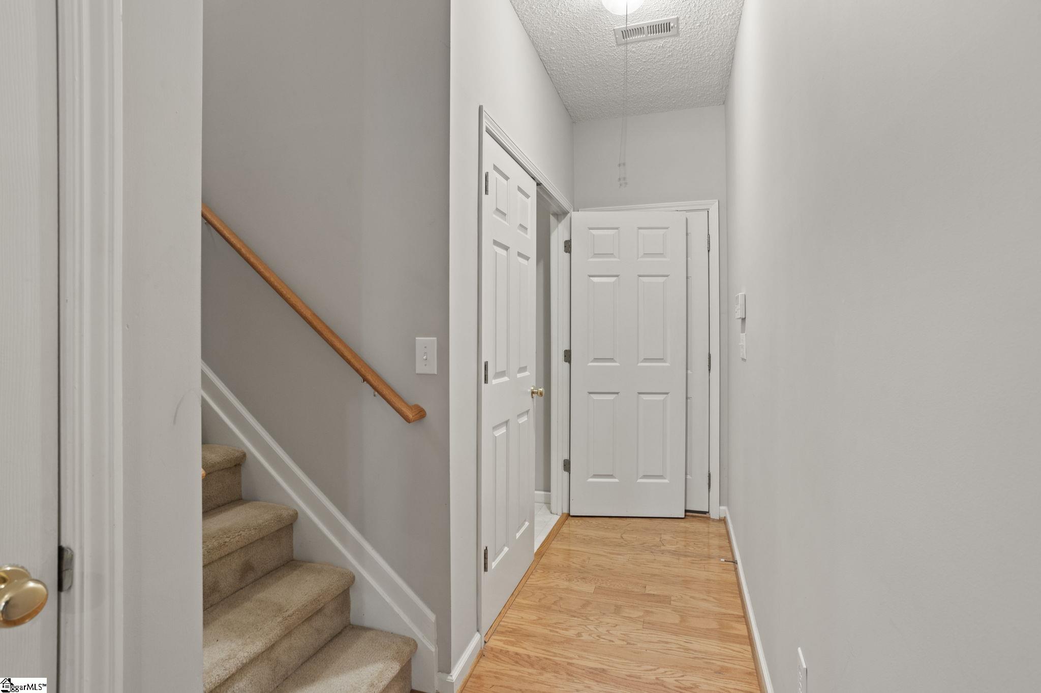 2 Lexington Place Way Property Photo 28