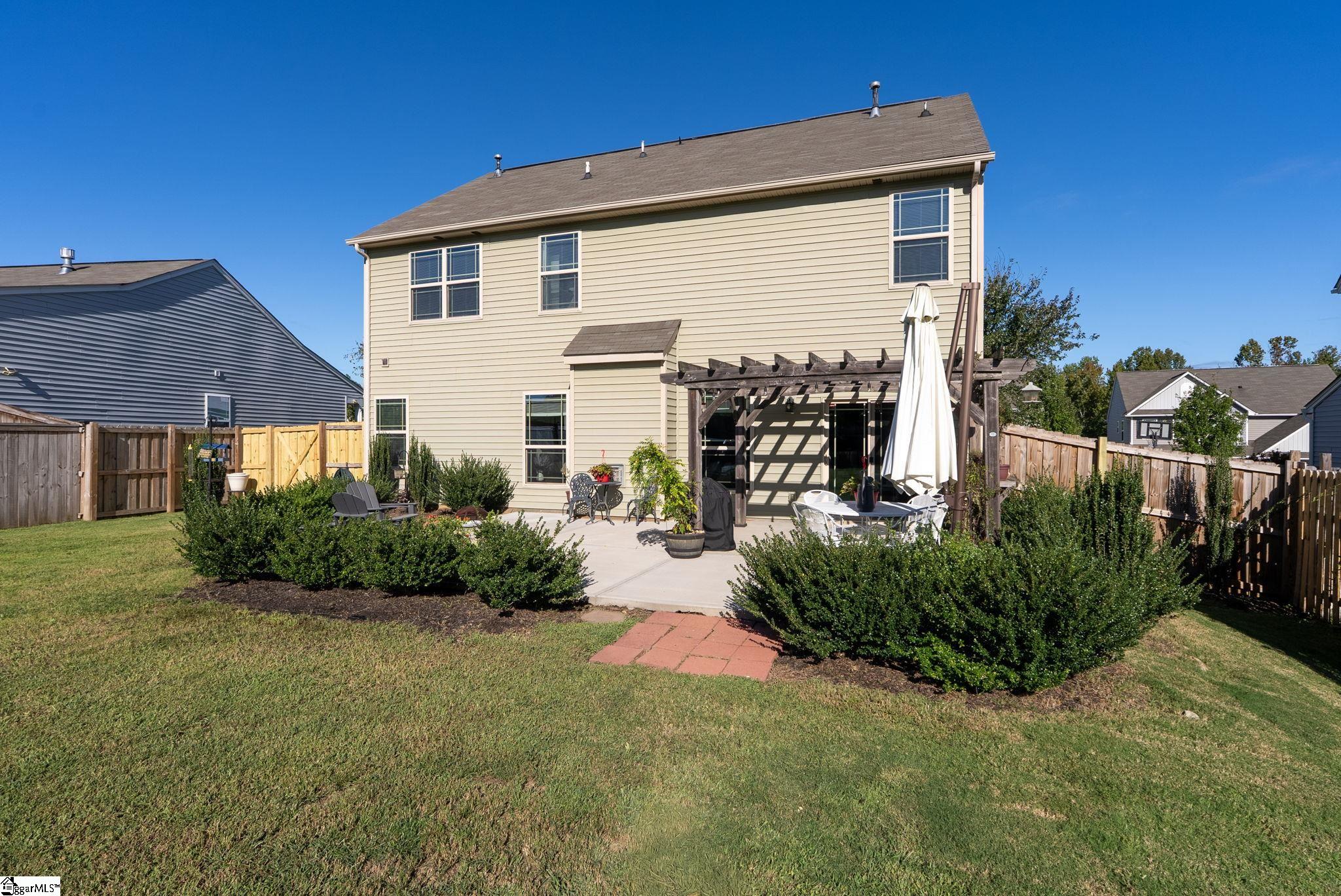 124 Caledonia Drive Property Photo 4