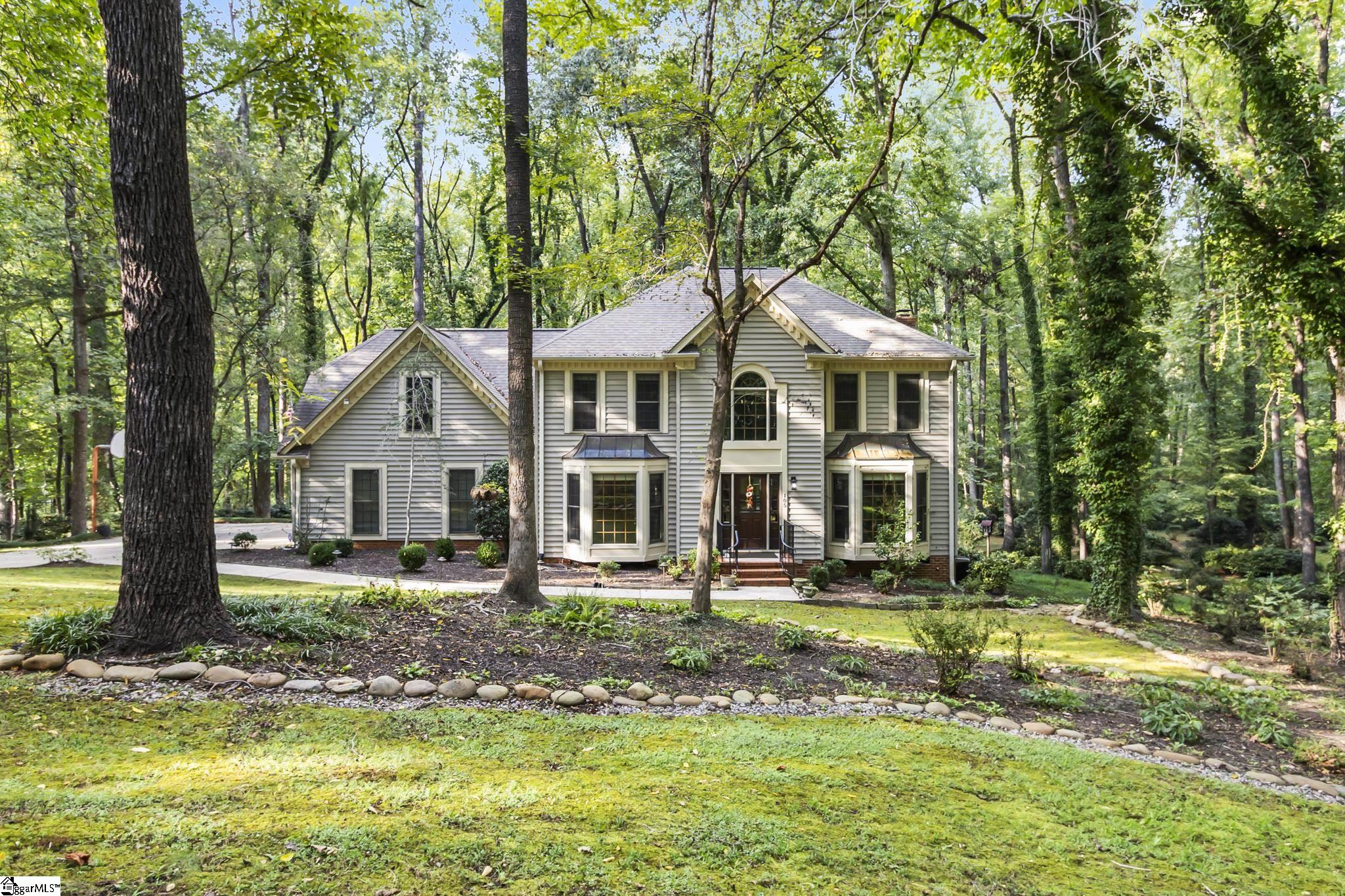 105 Old Forest Lane Property Photo 1