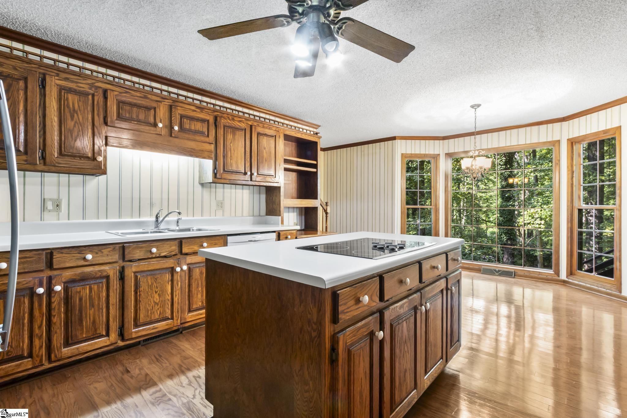 105 Old Forest Lane Property Photo 8