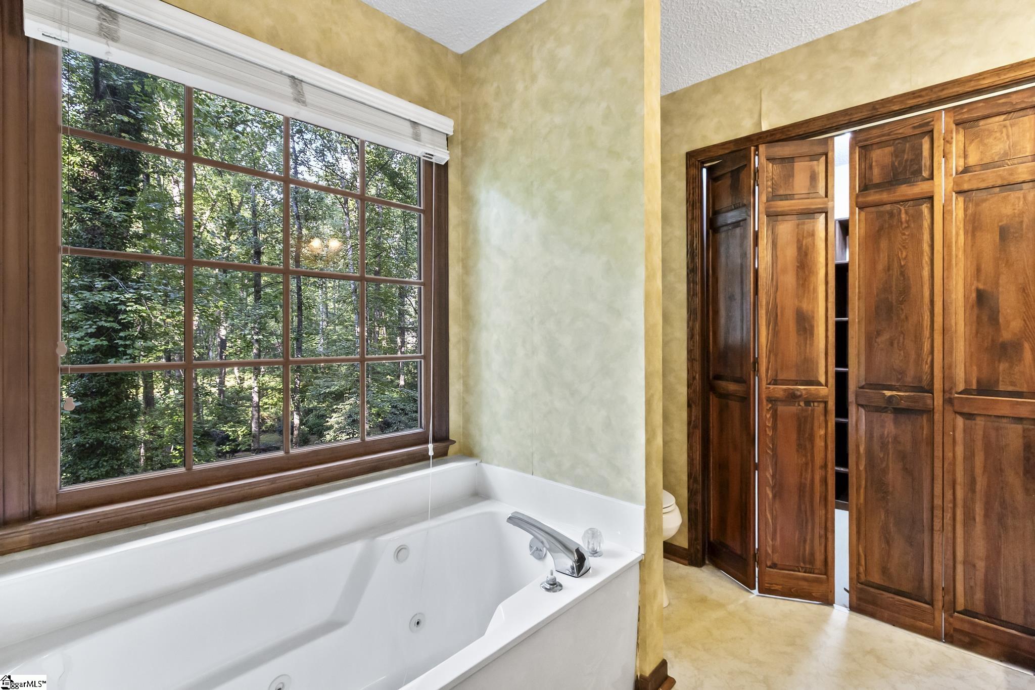 105 Old Forest Lane Property Photo 23