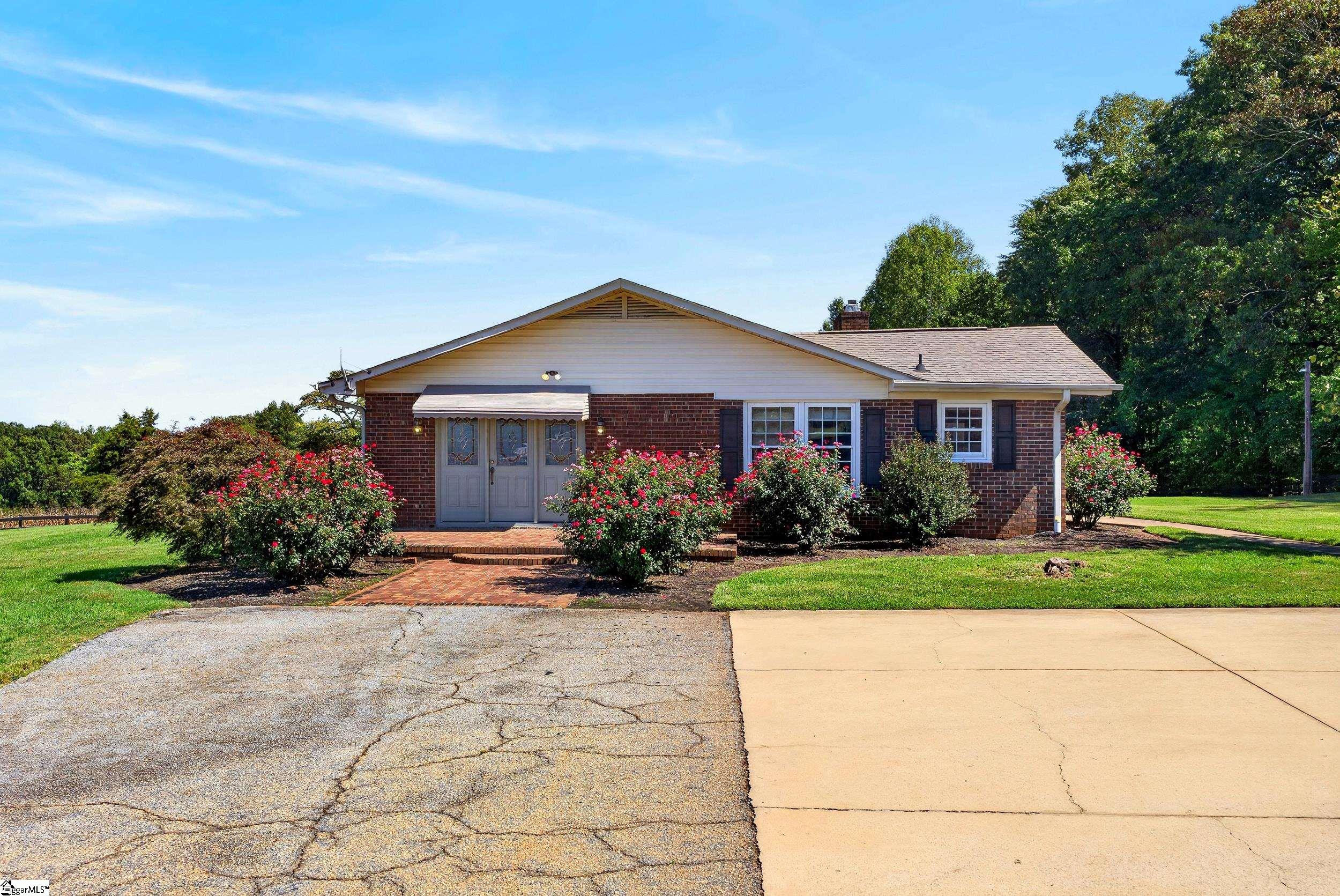 3858 N Highway 101 Property Photo 2