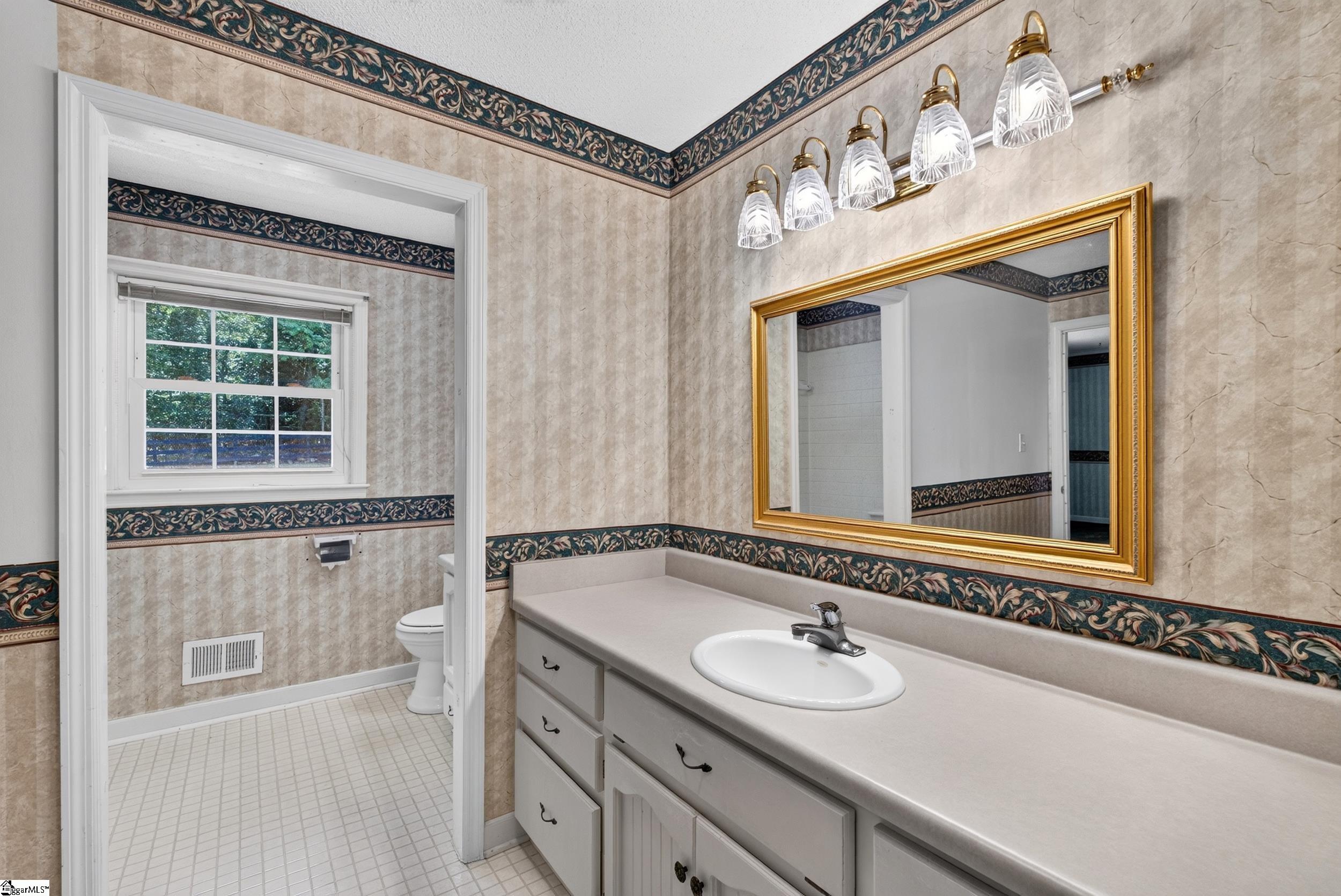 3858 N Highway 101 Property Photo 17