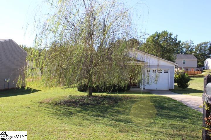 120 Botany Drive Property Photo 3