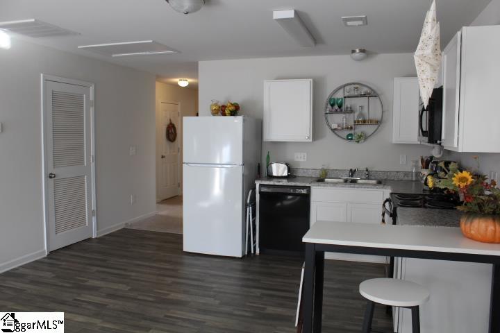 120 Botany Drive Property Photo 12