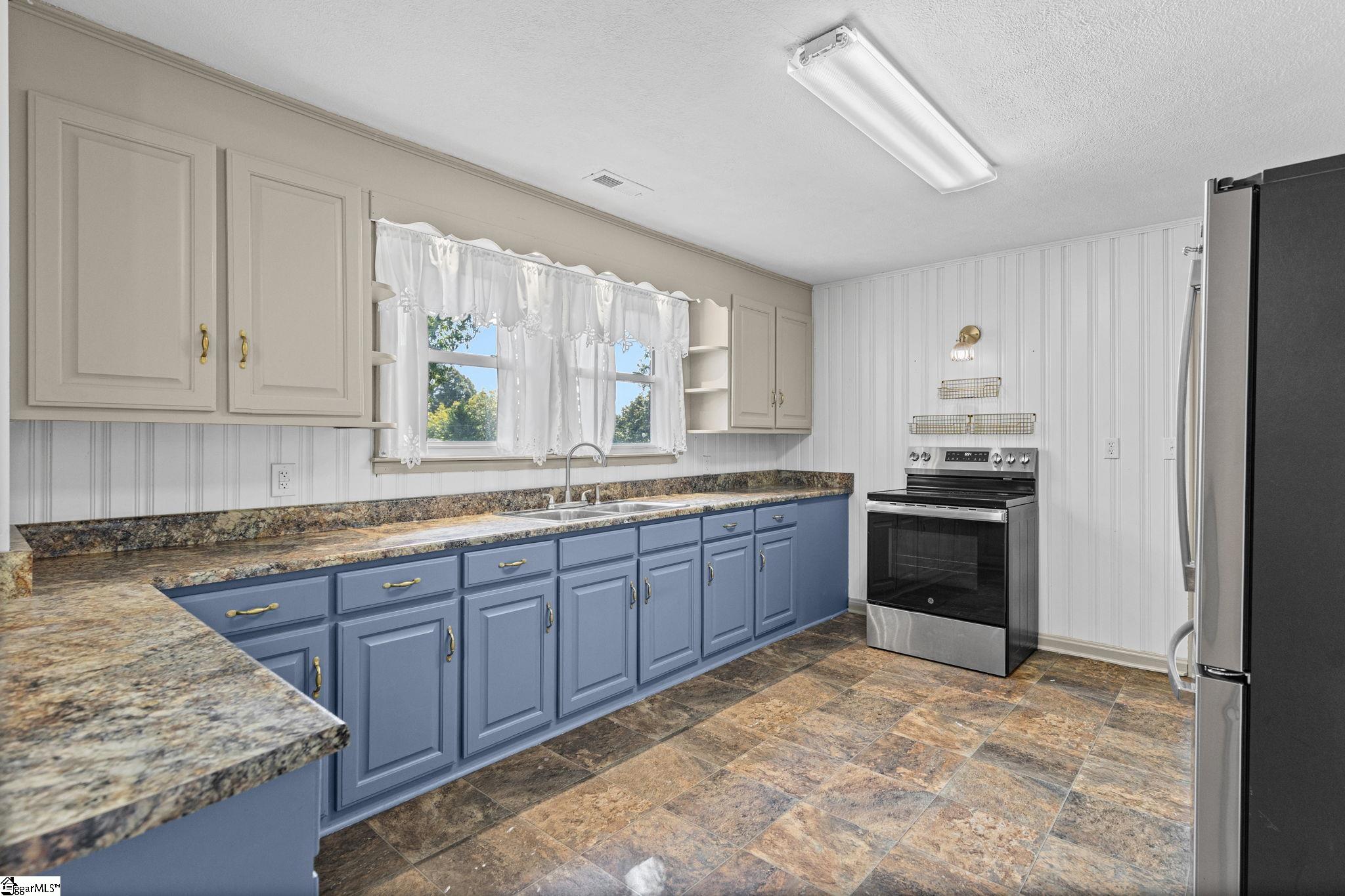 4 Fowler Street Property Photo 11