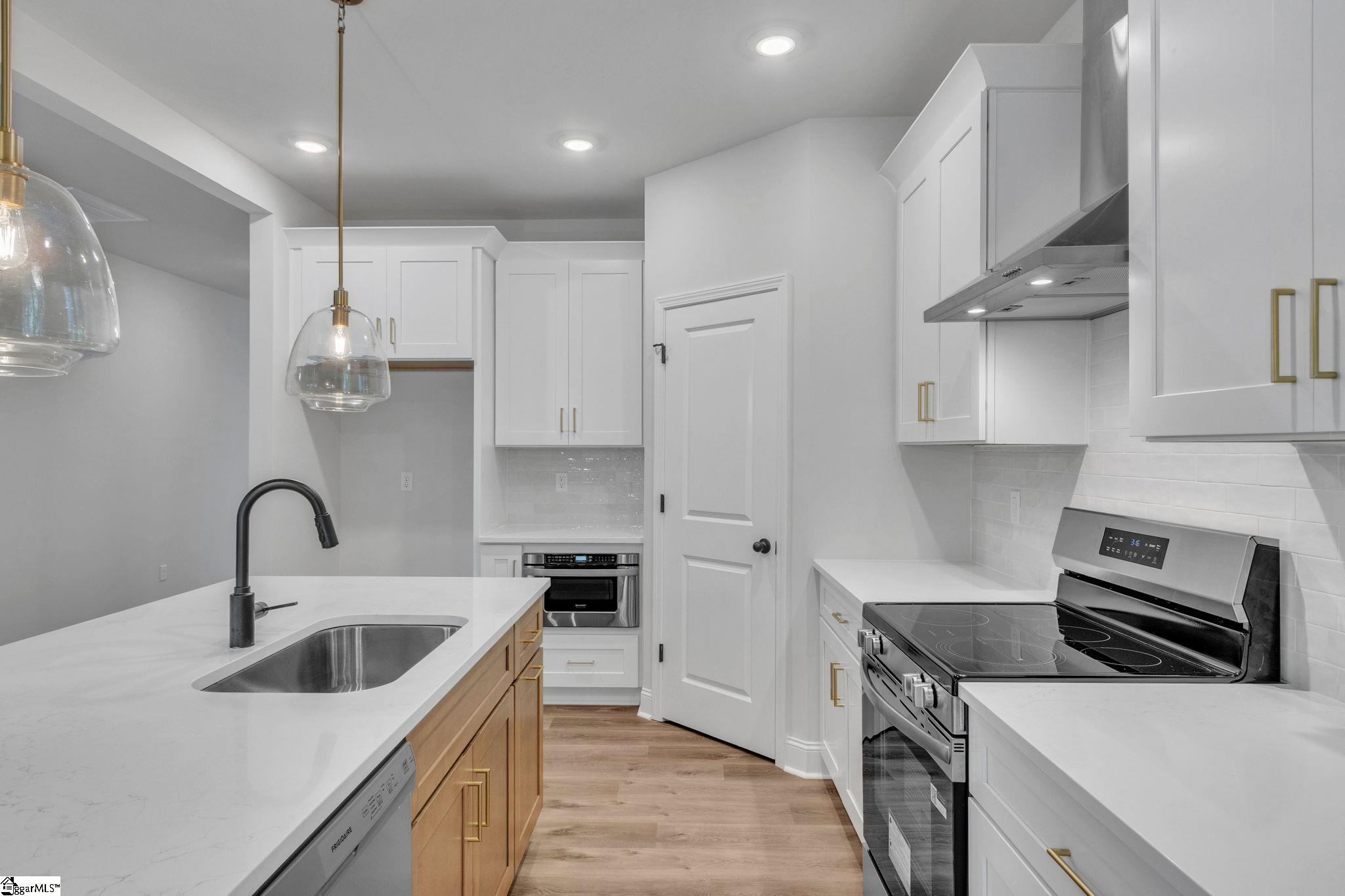 4 A Henderson Drive Property Photo 14
