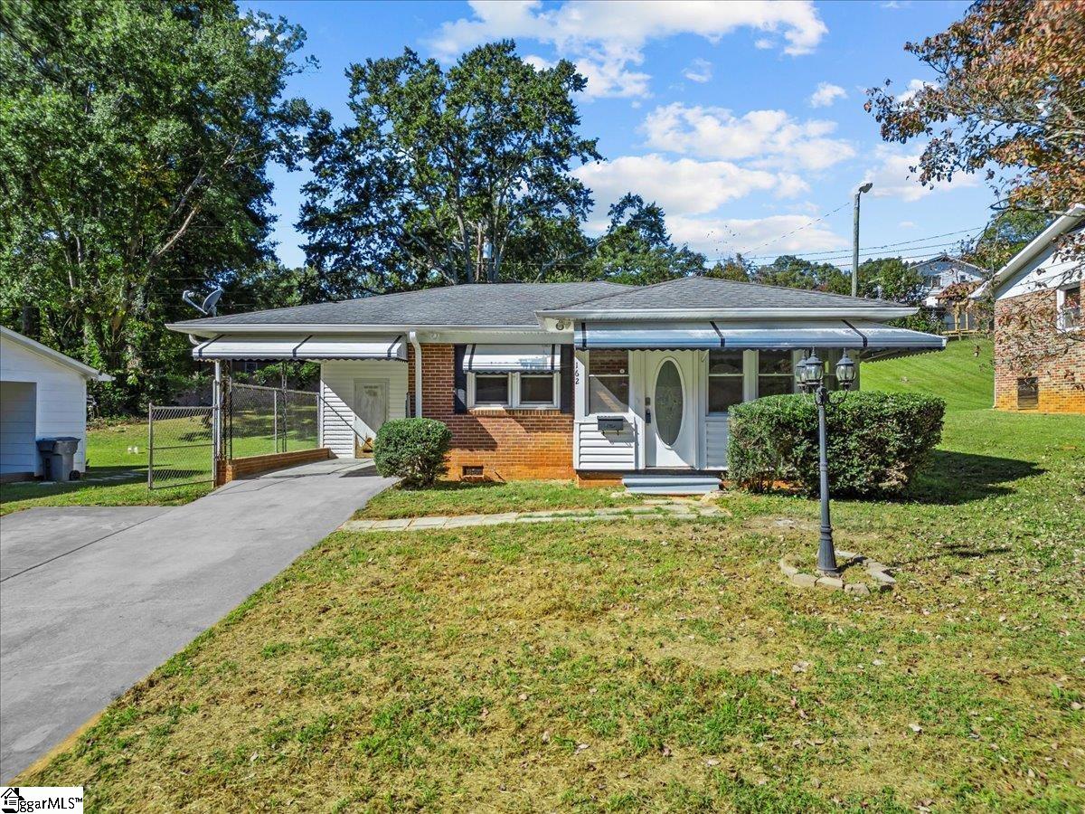 162 Lincoln Drive Property Photo 1