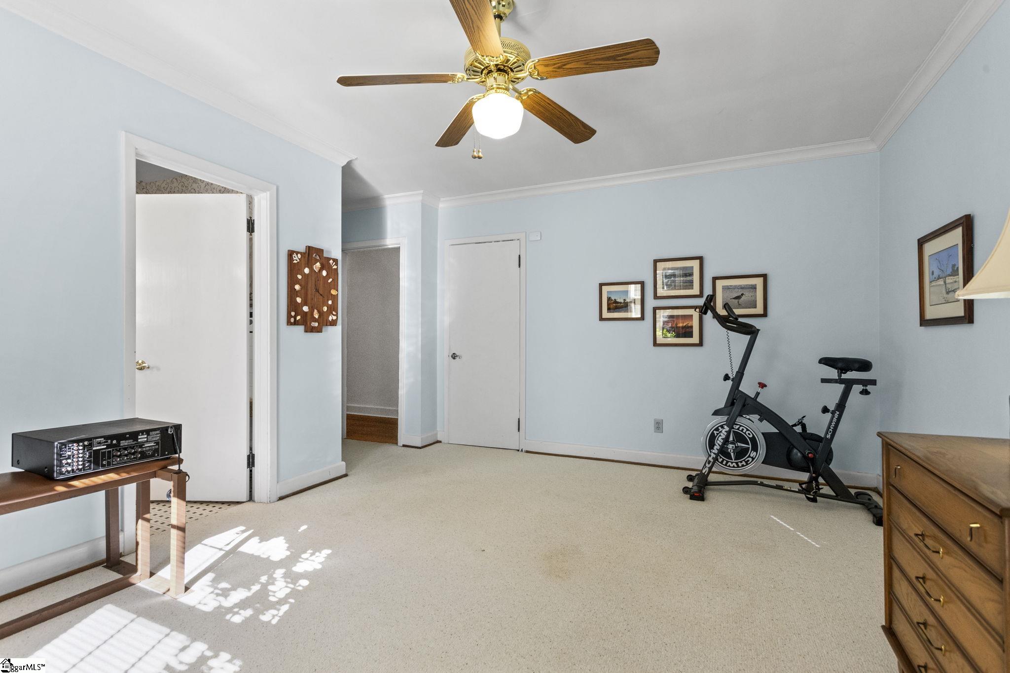 330 E Park Drive Property Photo 23