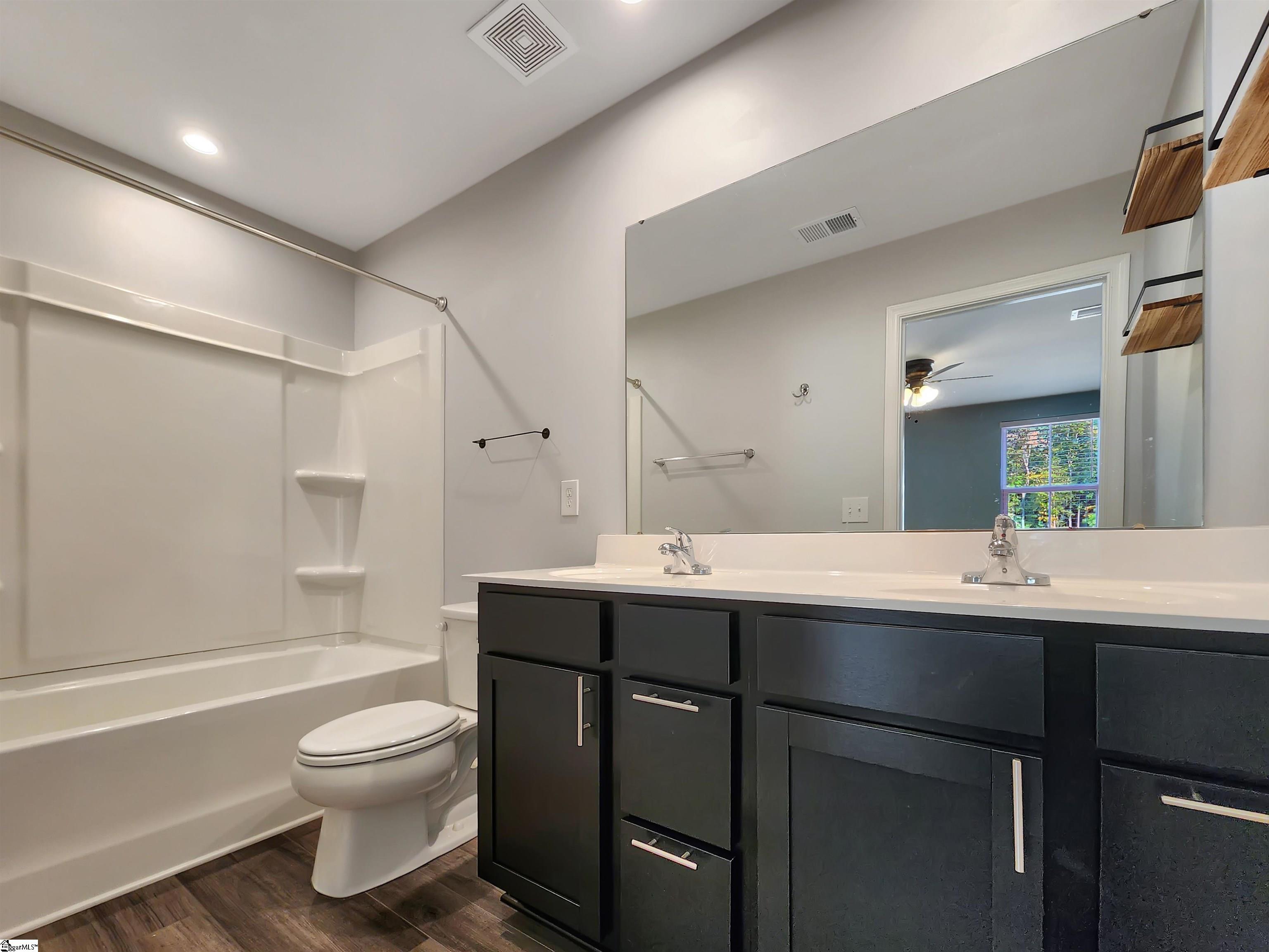 1605075 Property Photo 21