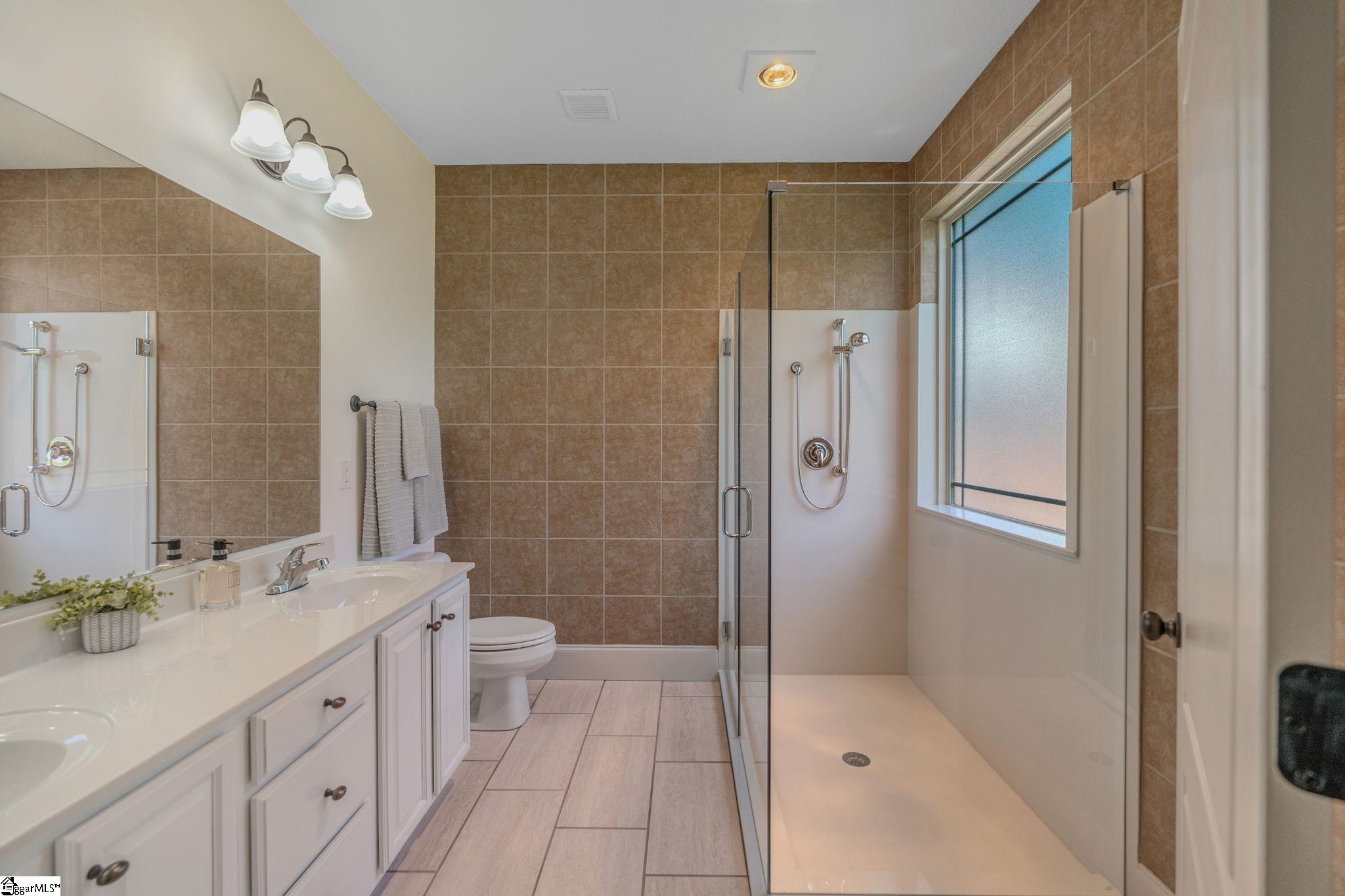 6 Dolerite Drive Property Photo 9
