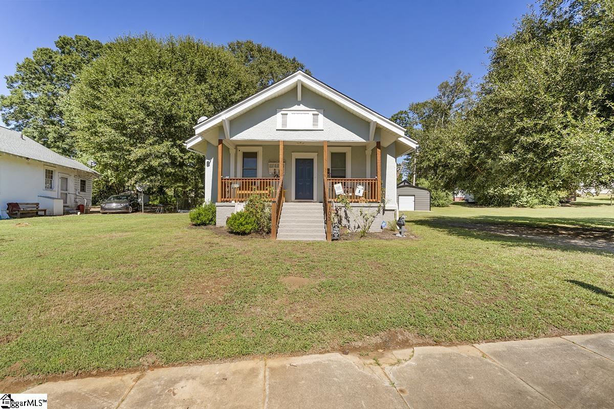 103 Davis Street Property Photo 1
