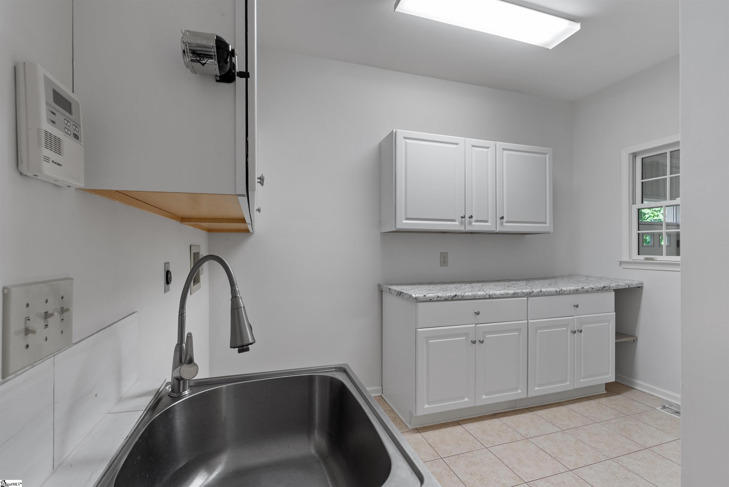 1605088 Property Photo 24