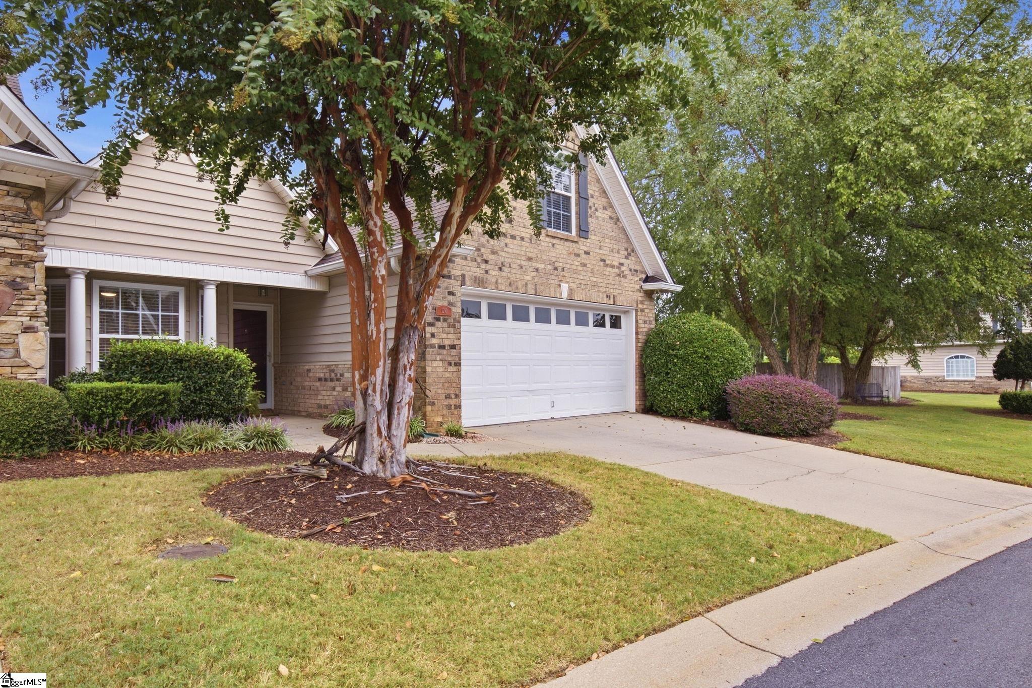 120 Pelham Springs Place Property Photo 3